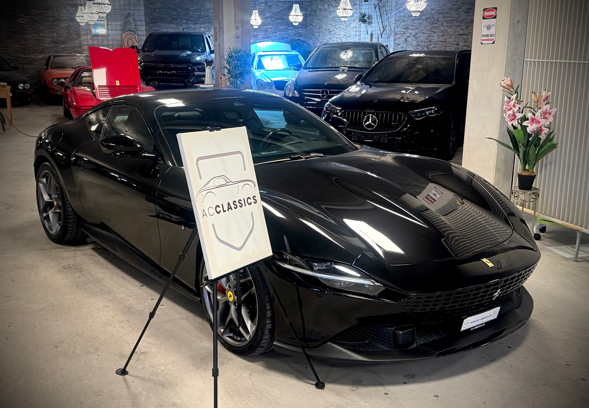 FERRARI Roma 3.9 V8 T-showroom-element-3