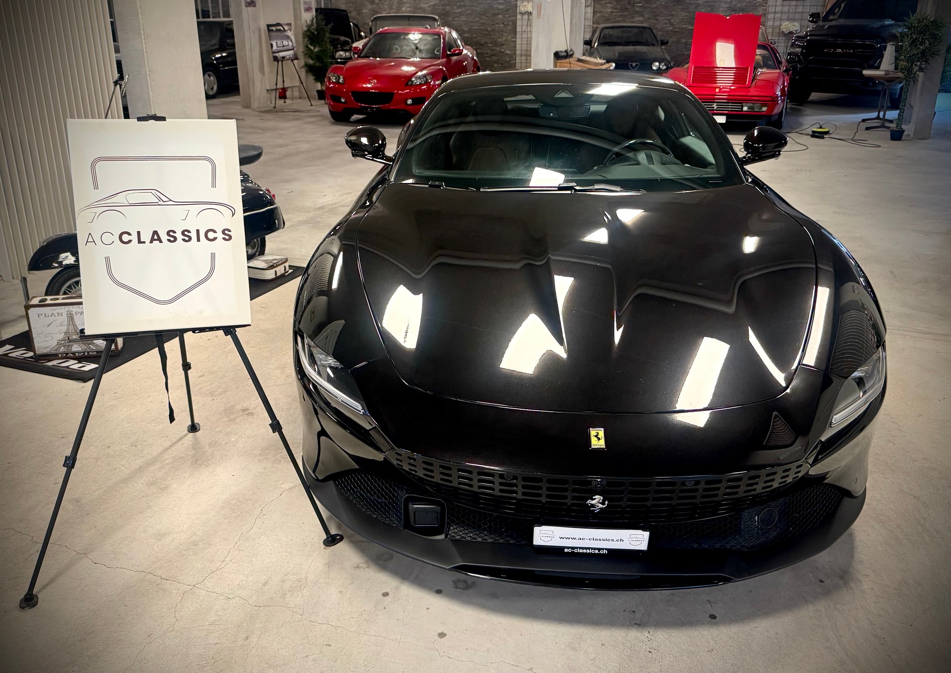 FERRARI Roma 3.9 V8 T-showroom-element-1