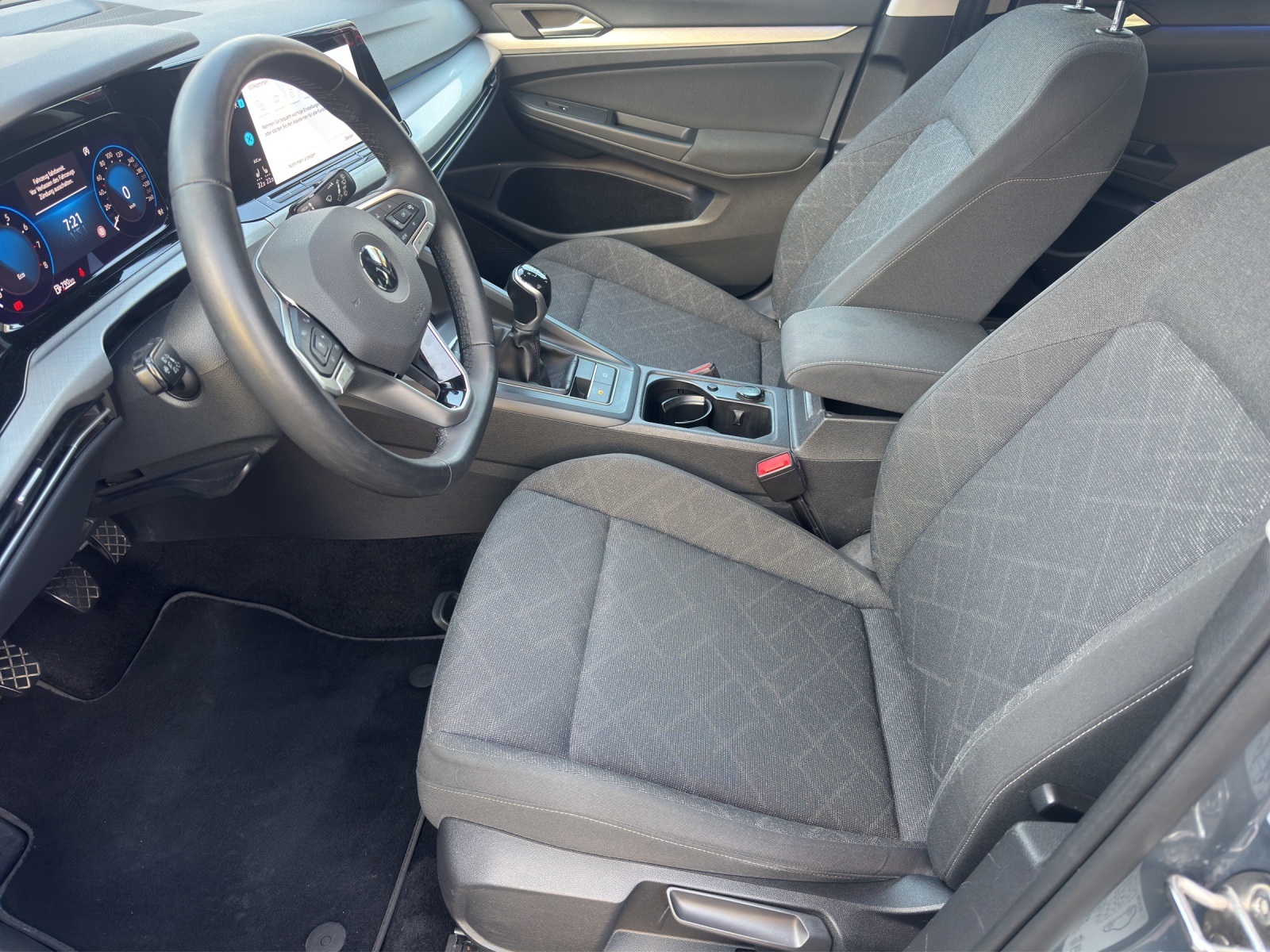VW Golf 1.5 TSI ACT Life-image-21