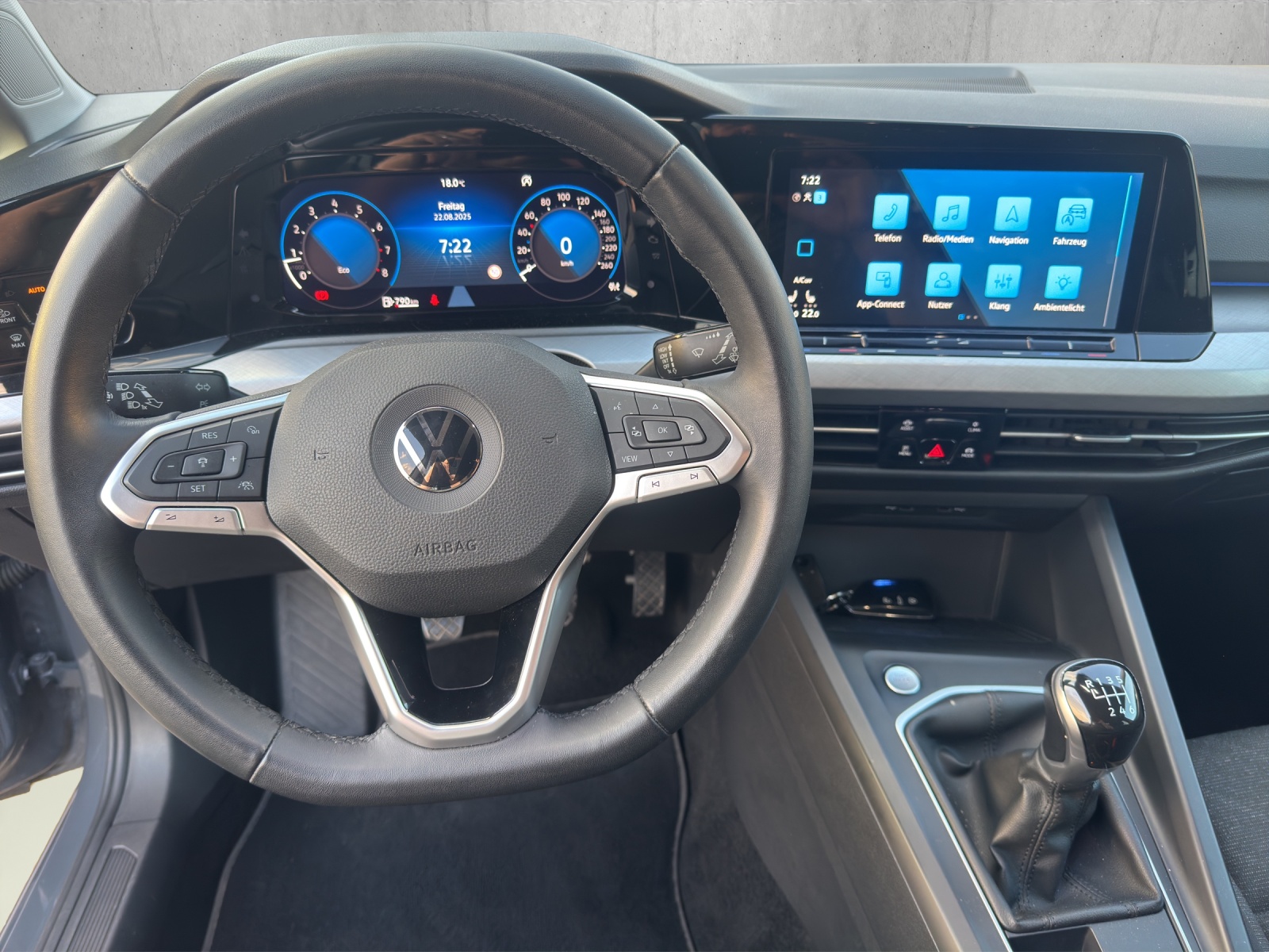 VW Golf 1.5 TSI ACT Life-image-22