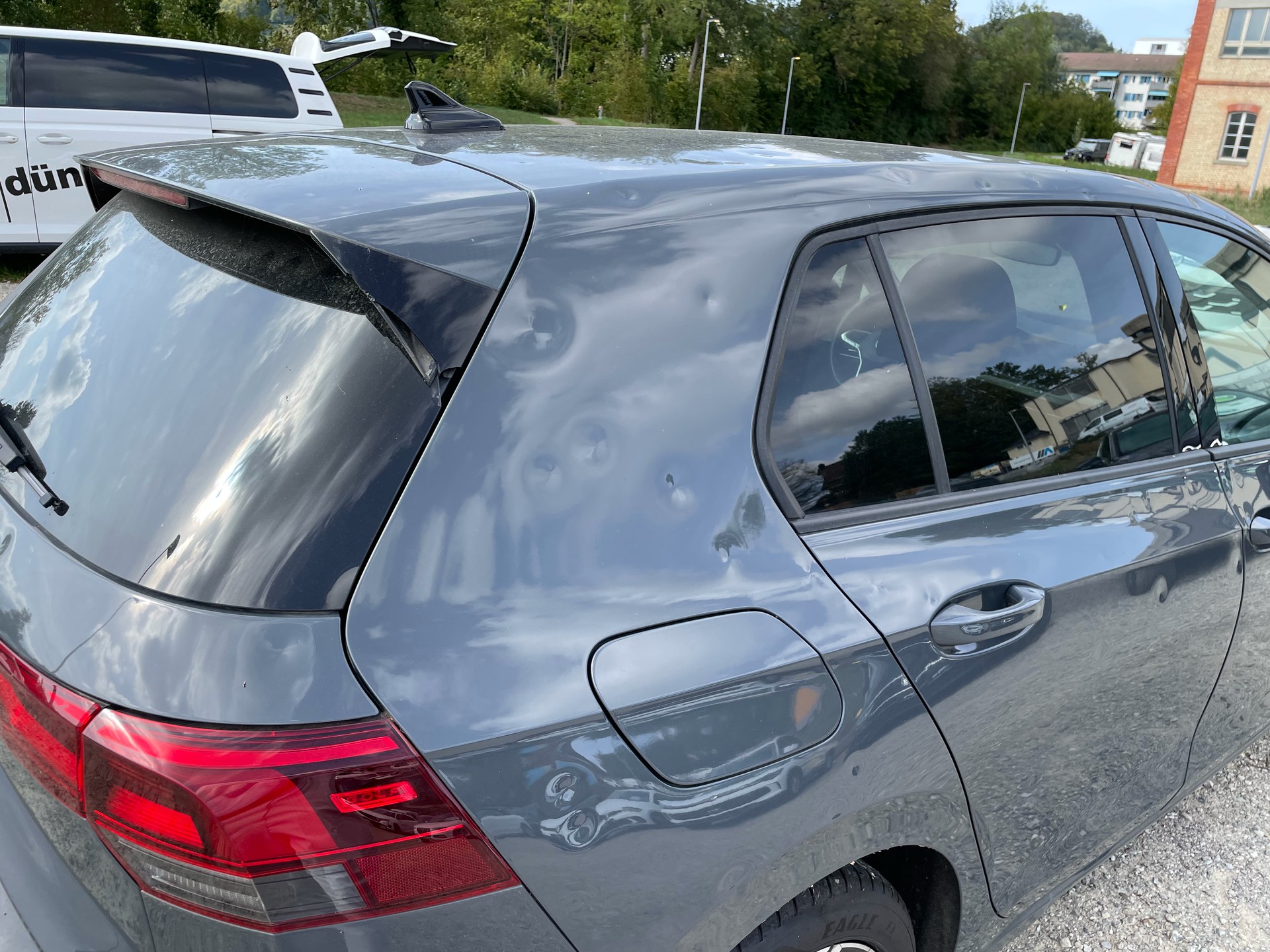 VW Golf 1.5 TSI ACT Life-image-16