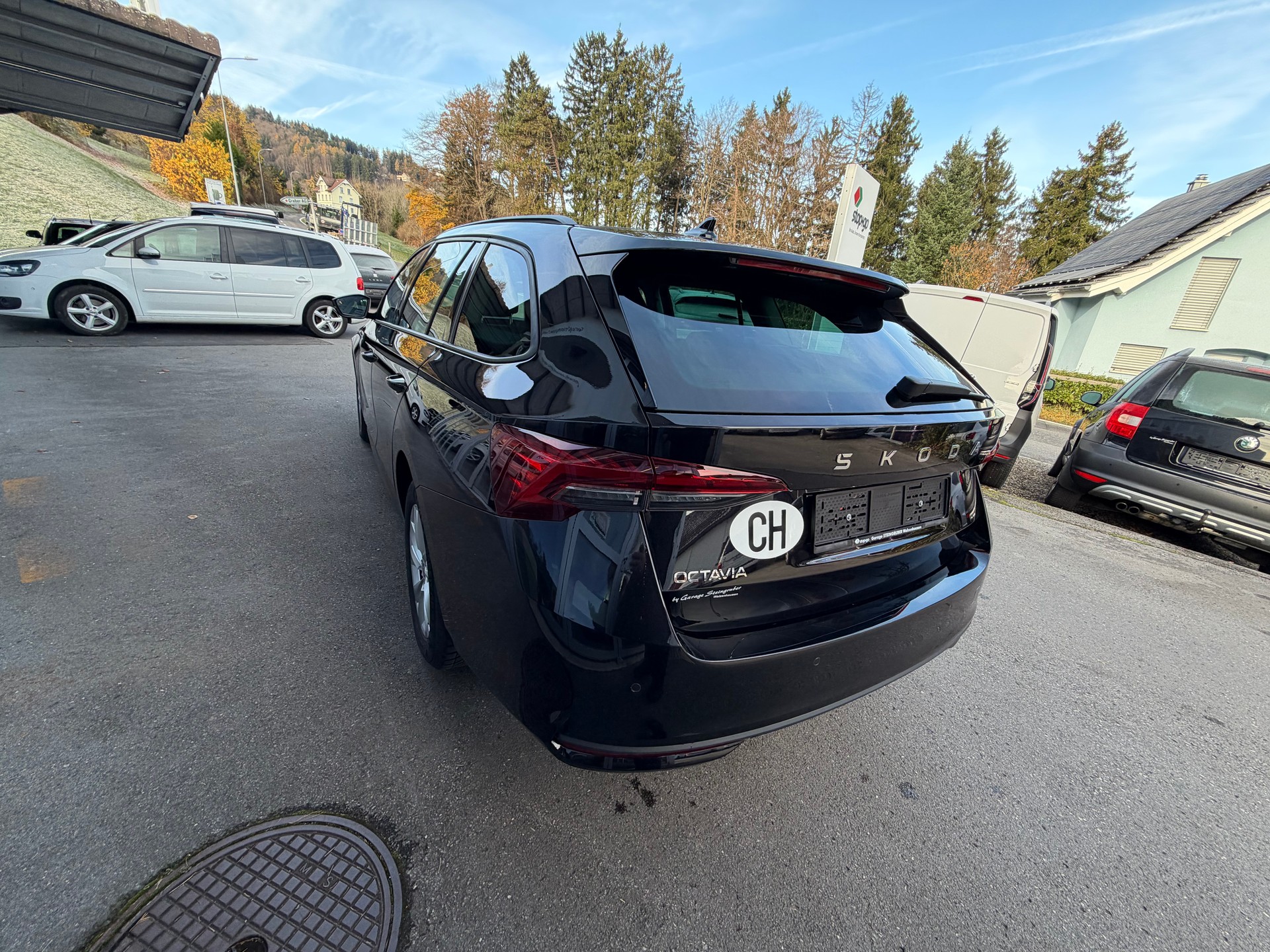 SKODA Octavia Combi 2.0 TDI DSG Selection-image-8