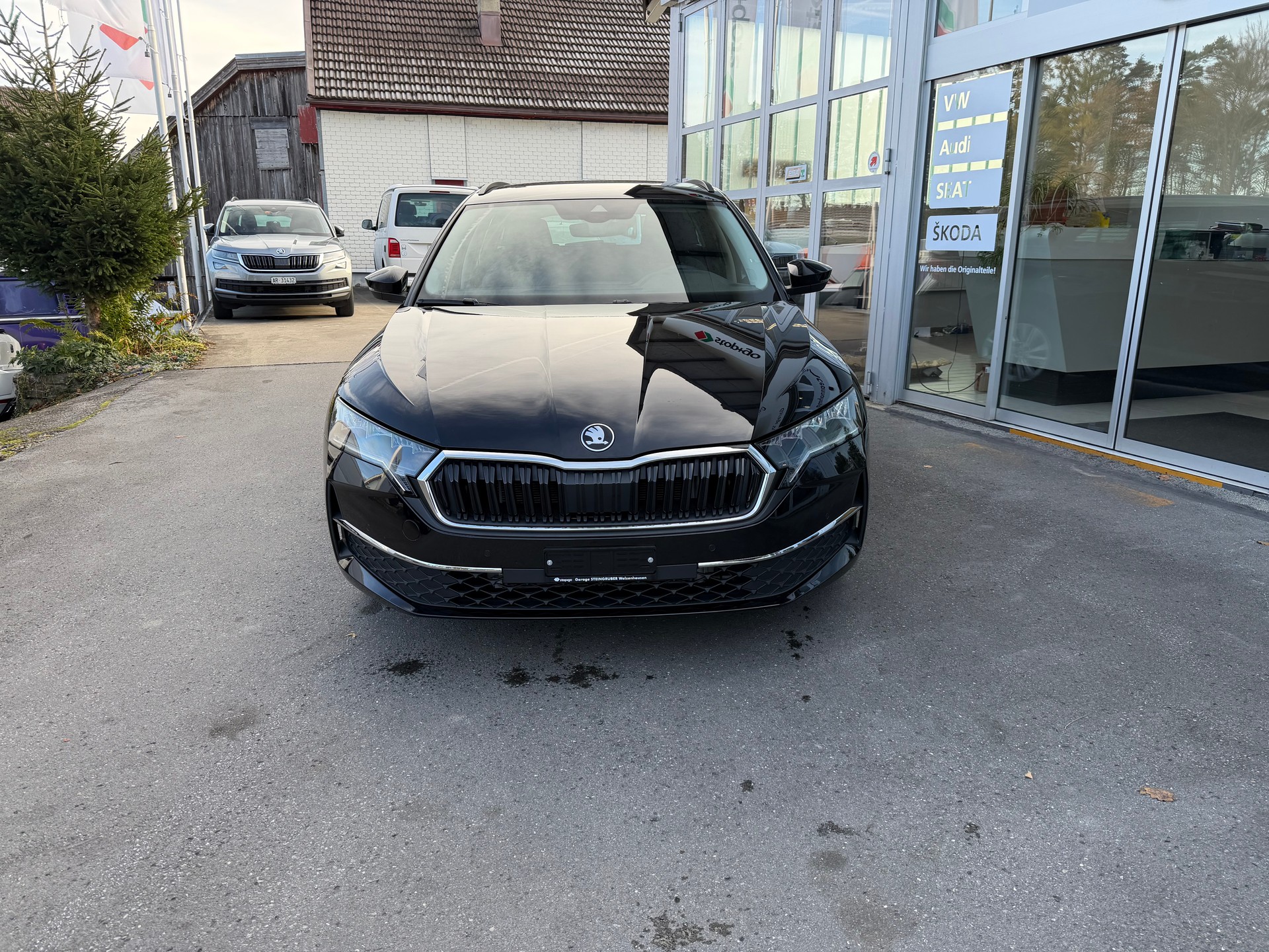 SKODA Octavia Combi 2.0 TDI DSG Selection-showroom-element-1