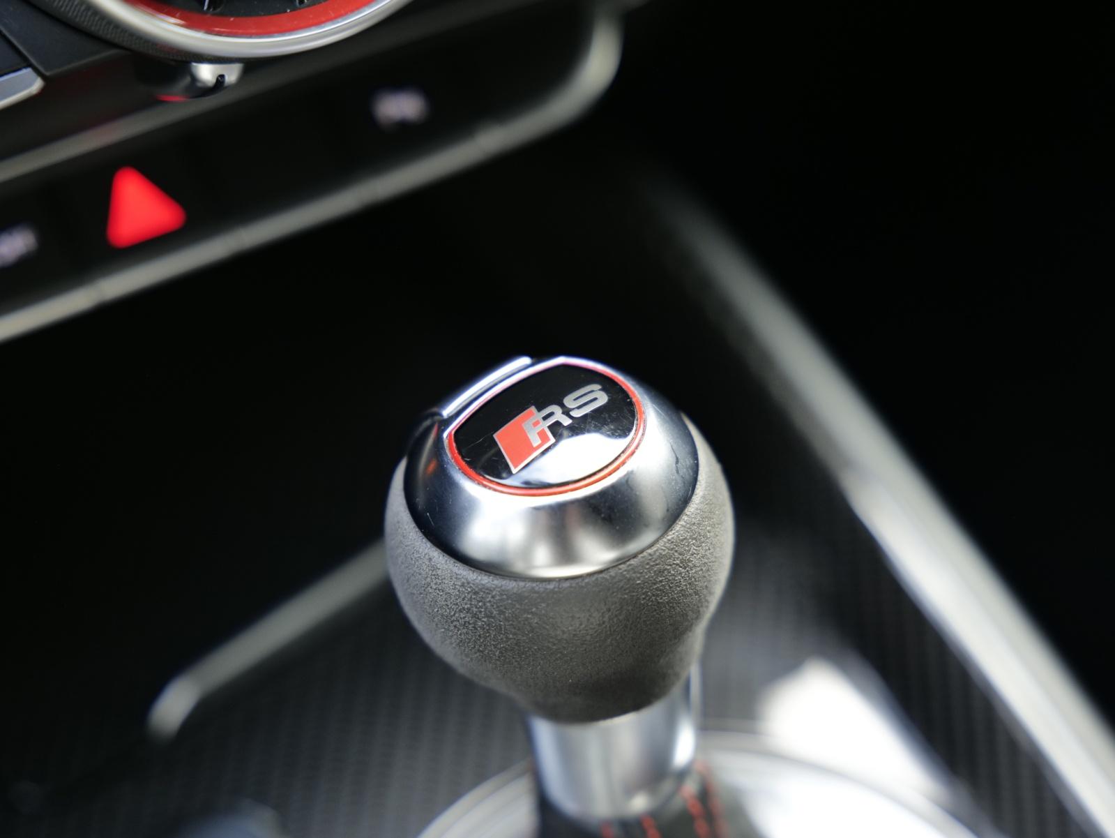 AUDI TT RS Coupé 2.5 TFSI quattro S-Tronic-image-25