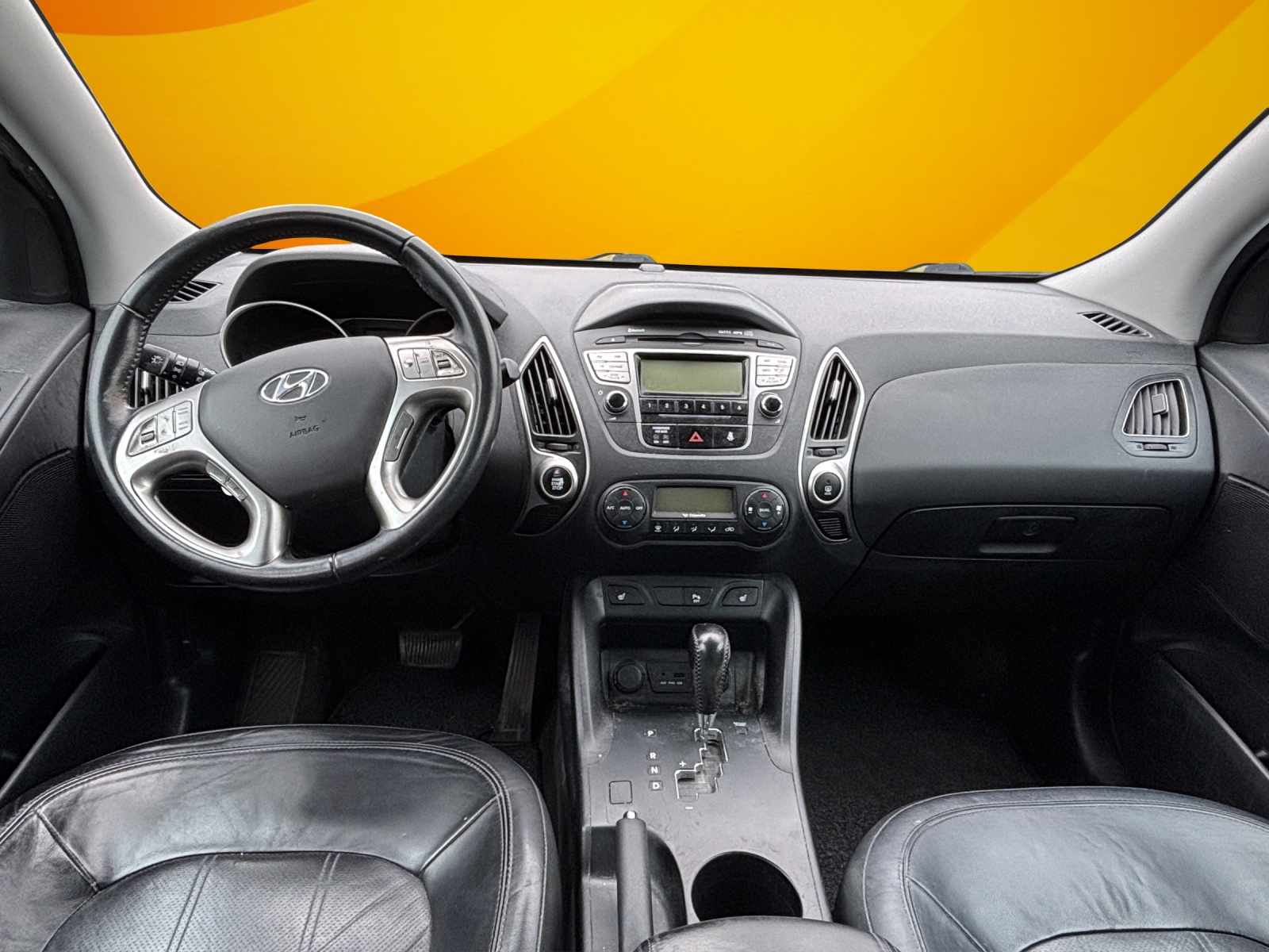 HYUNDAI iX 35 2.0 Premium 4WD Automatic-image-8
