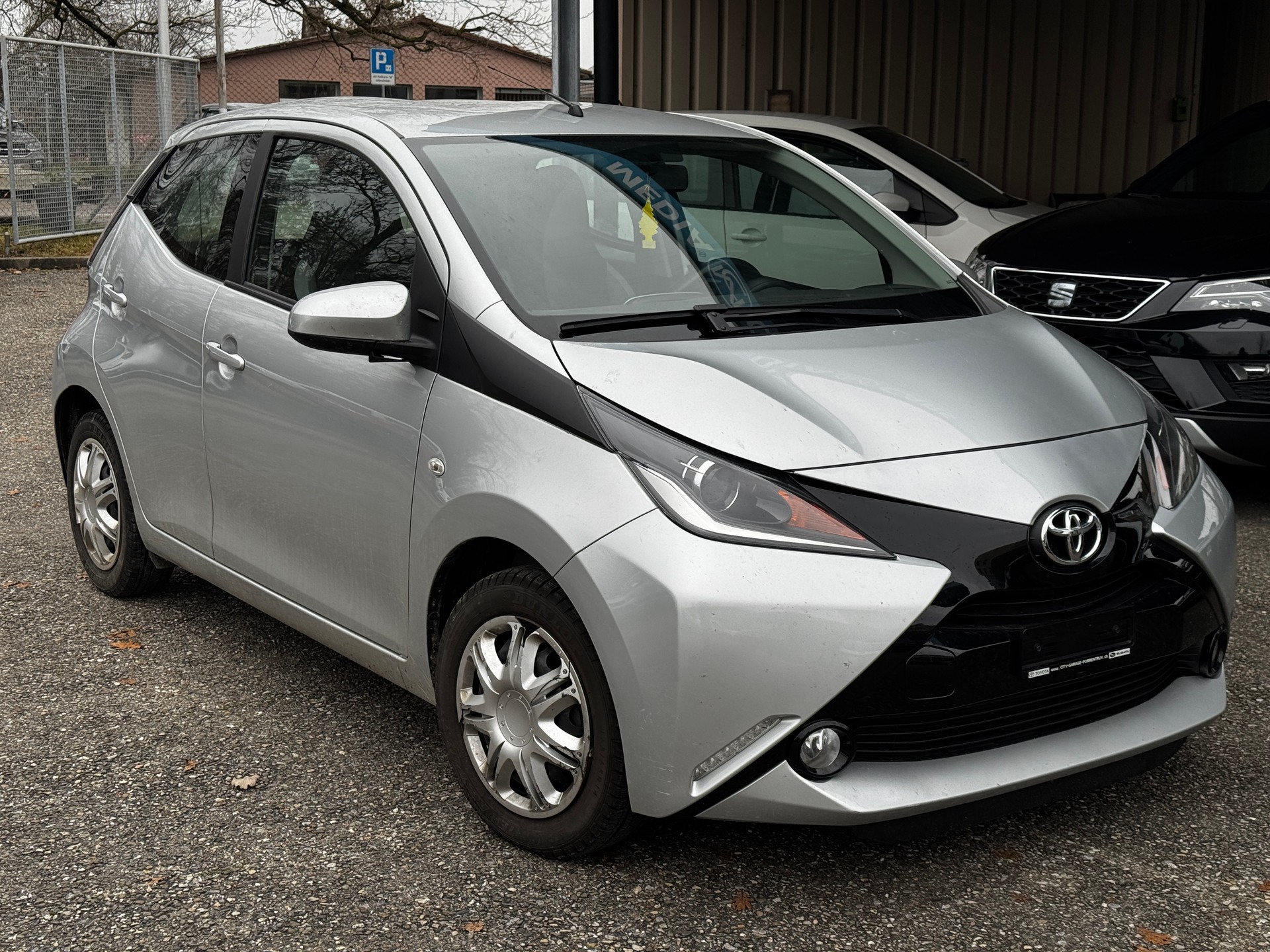 TOYOTA Aygo 1.2 VVT-i x-cite-image-2