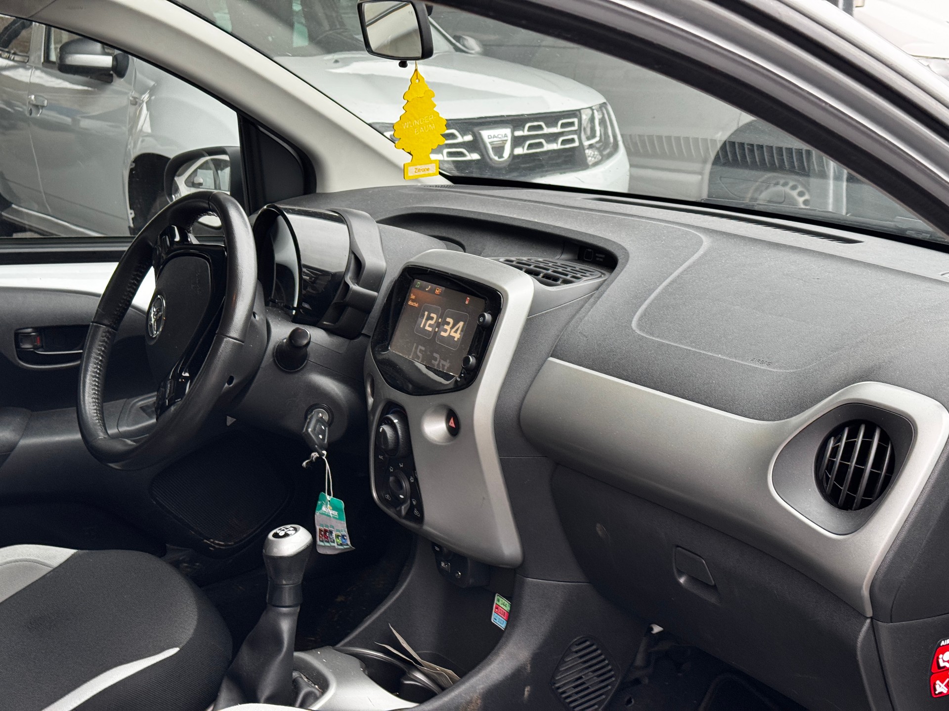 TOYOTA Aygo 1.2 VVT-i x-cite-image-8