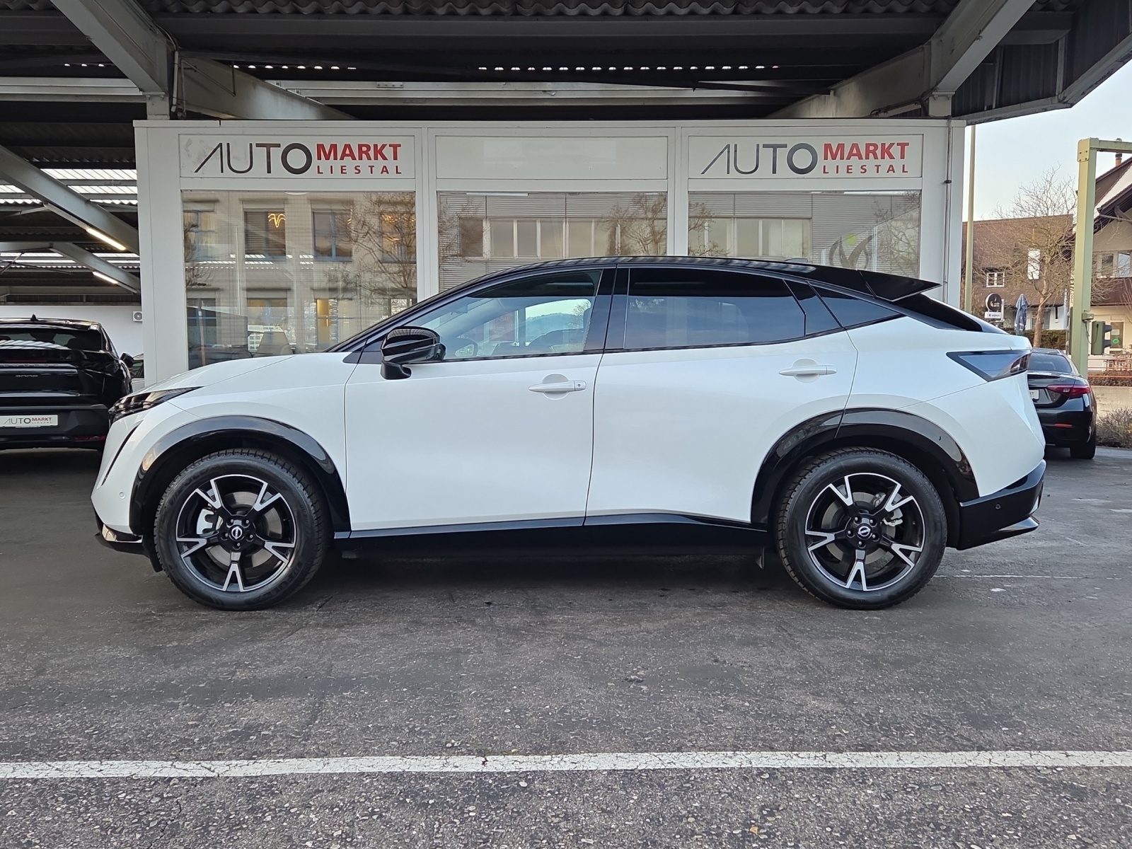NISSAN Ariya 87 kWh e-4orce Evolve Allrad-showroom-element-1