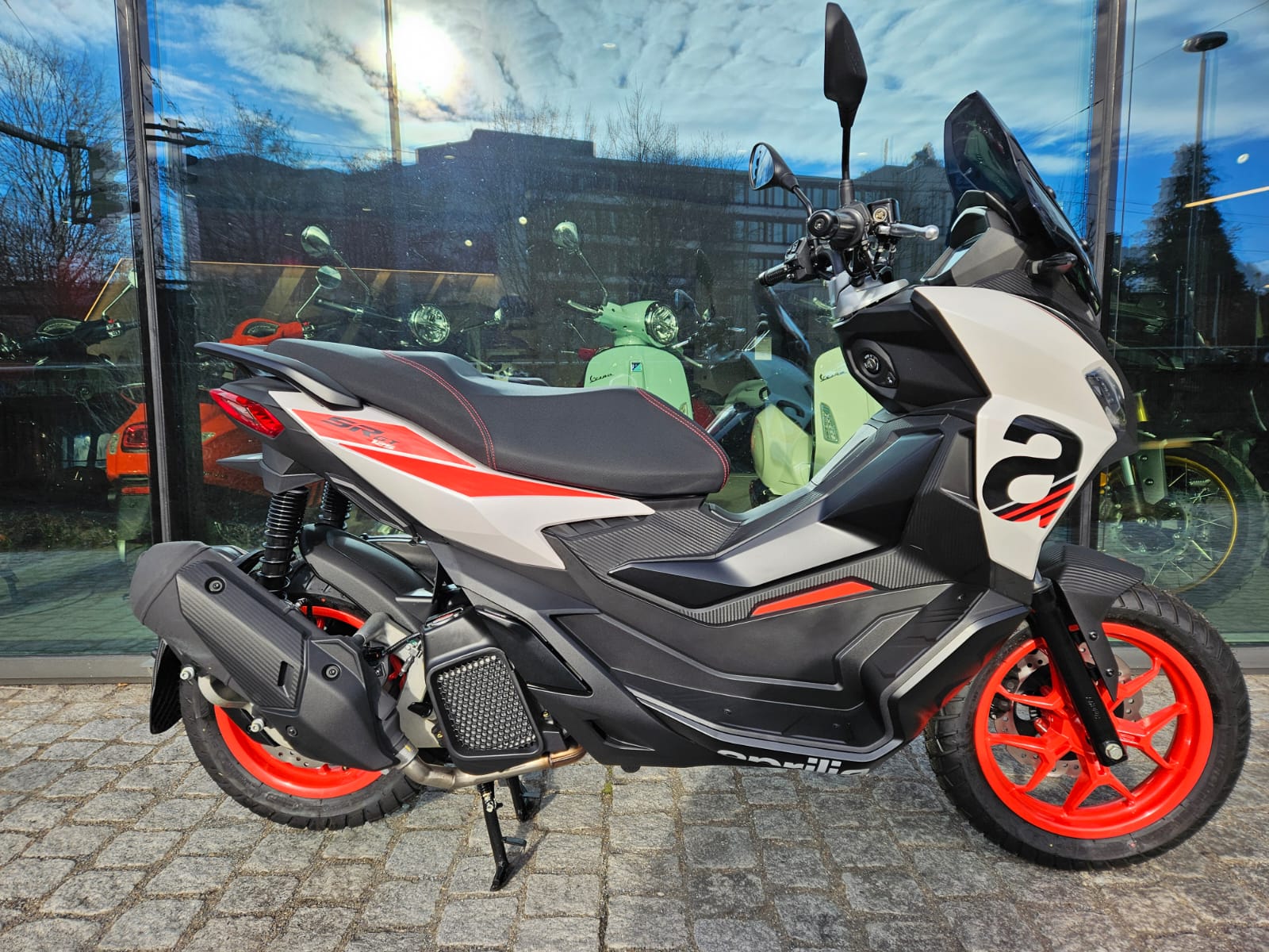 APRILIA SR 125 GT Sport ABS E5+-image-1