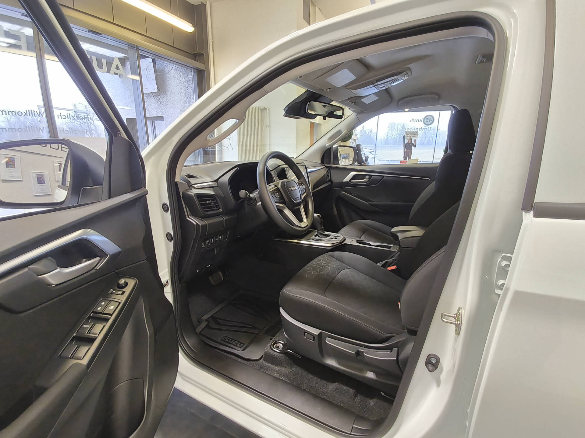 ISUZU D-Max Crew Pick-up 1.9 DDi N60 BB+ 4x4-image-18