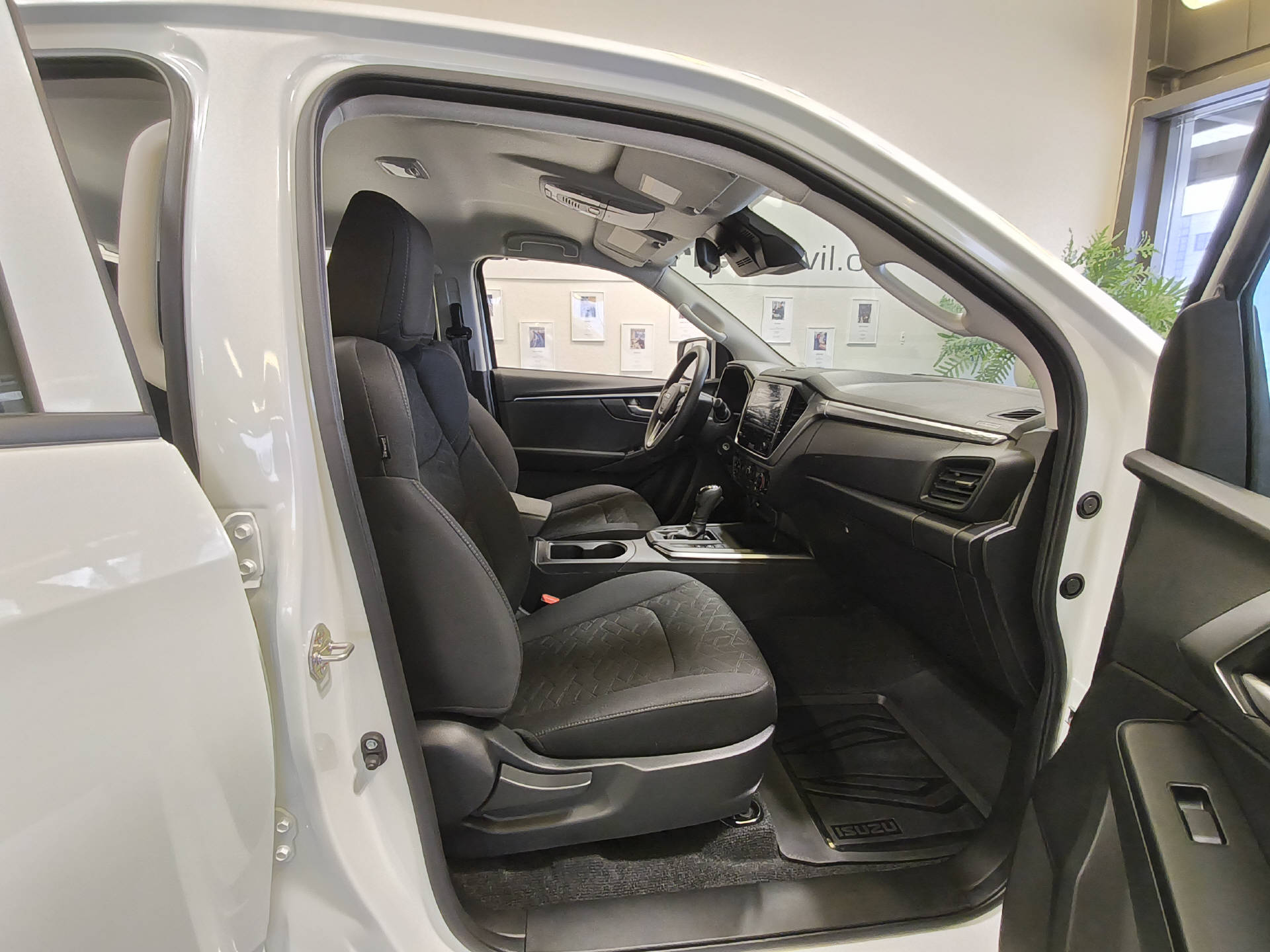 ISUZU D-Max Crew Pick-up 1.9 DDi N60 BB+ 4x4-image-14