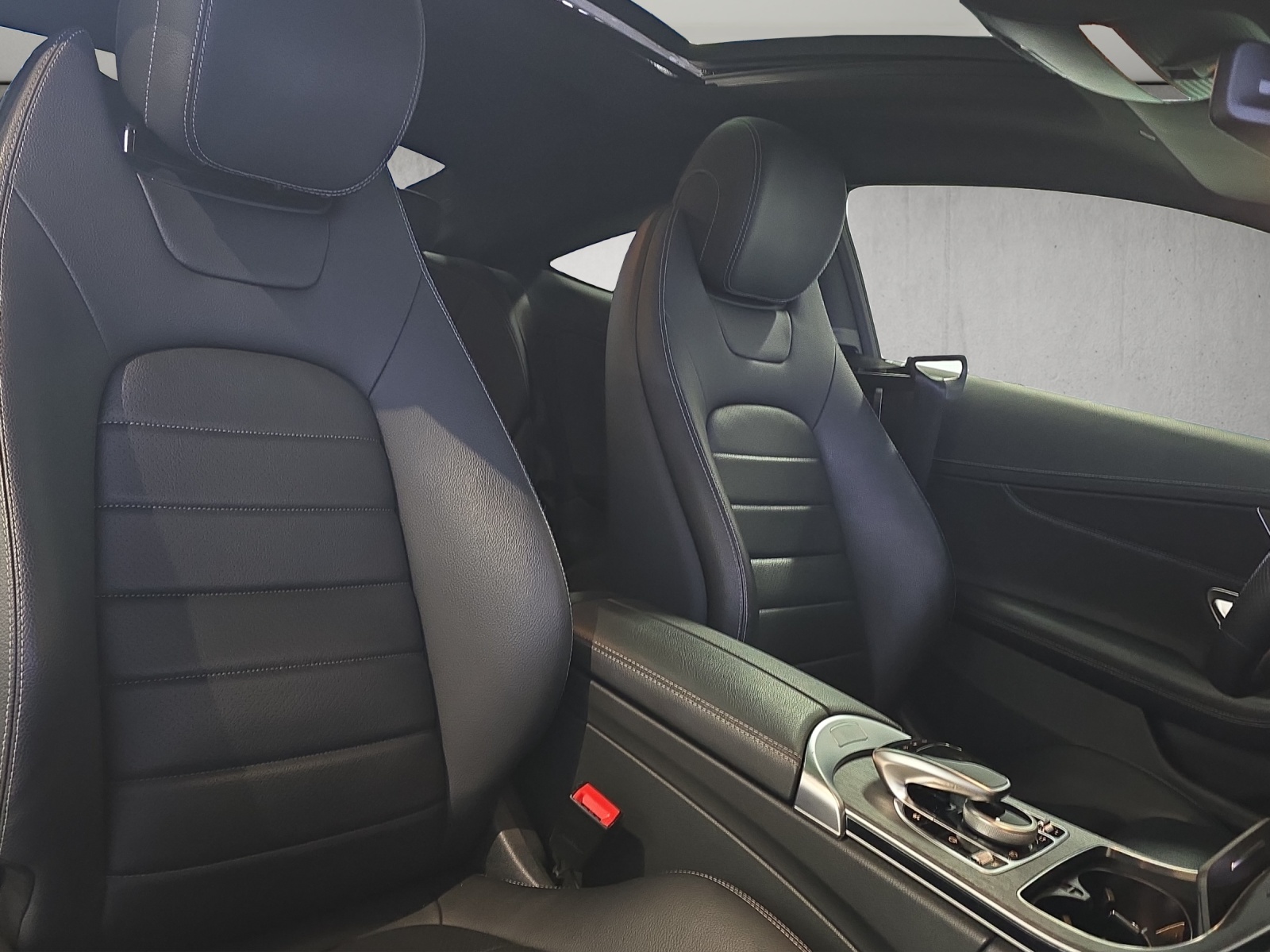 MERCEDES-BENZ C 300 Coupé AMG Line 9G-tronic-image-10