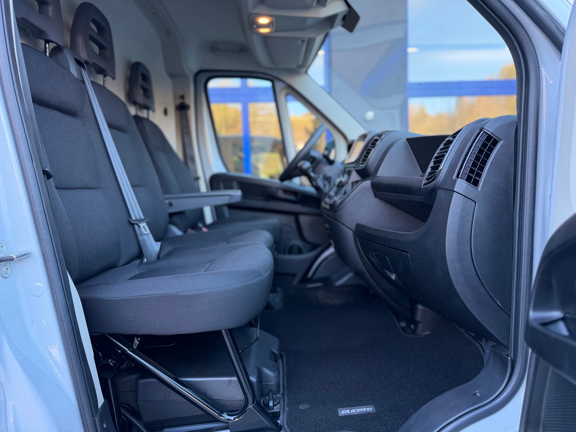 FIAT Ducato 2.2 Multijet 140PS L1H1 Kastenwagen 30-image-13