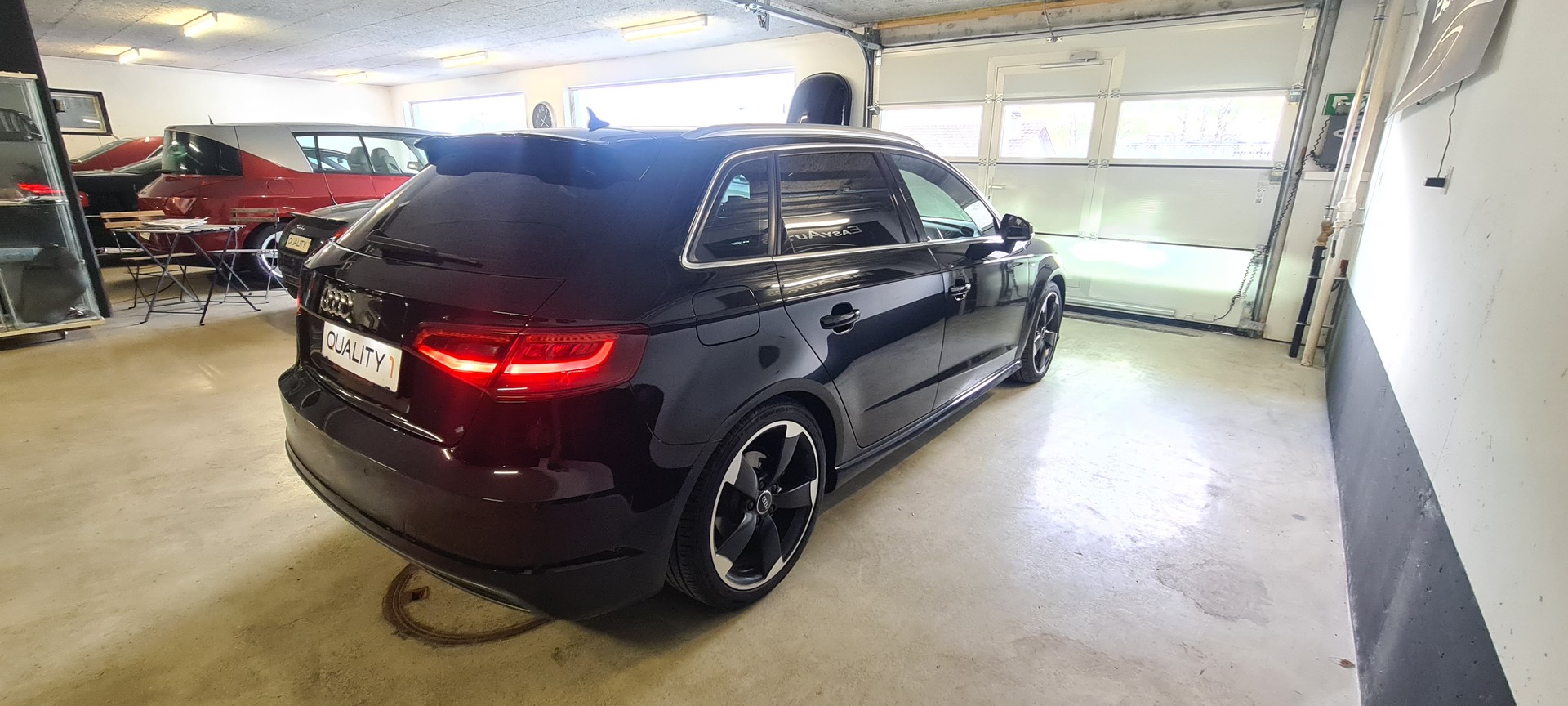 AUDI A3 Sportback 1.8 TFSI Ambiente quattro S-tronic-image-7