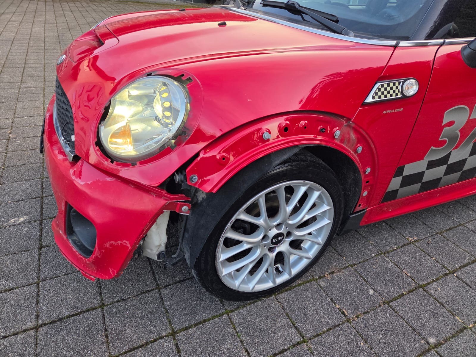 MINI Cooper S-image-5