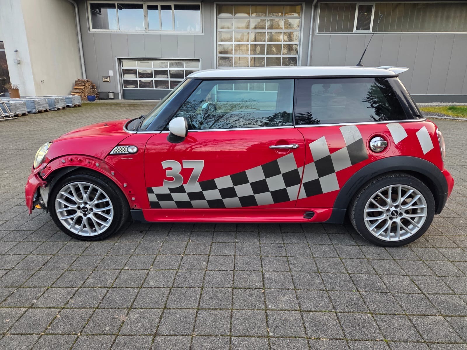 MINI Cooper S-image-9