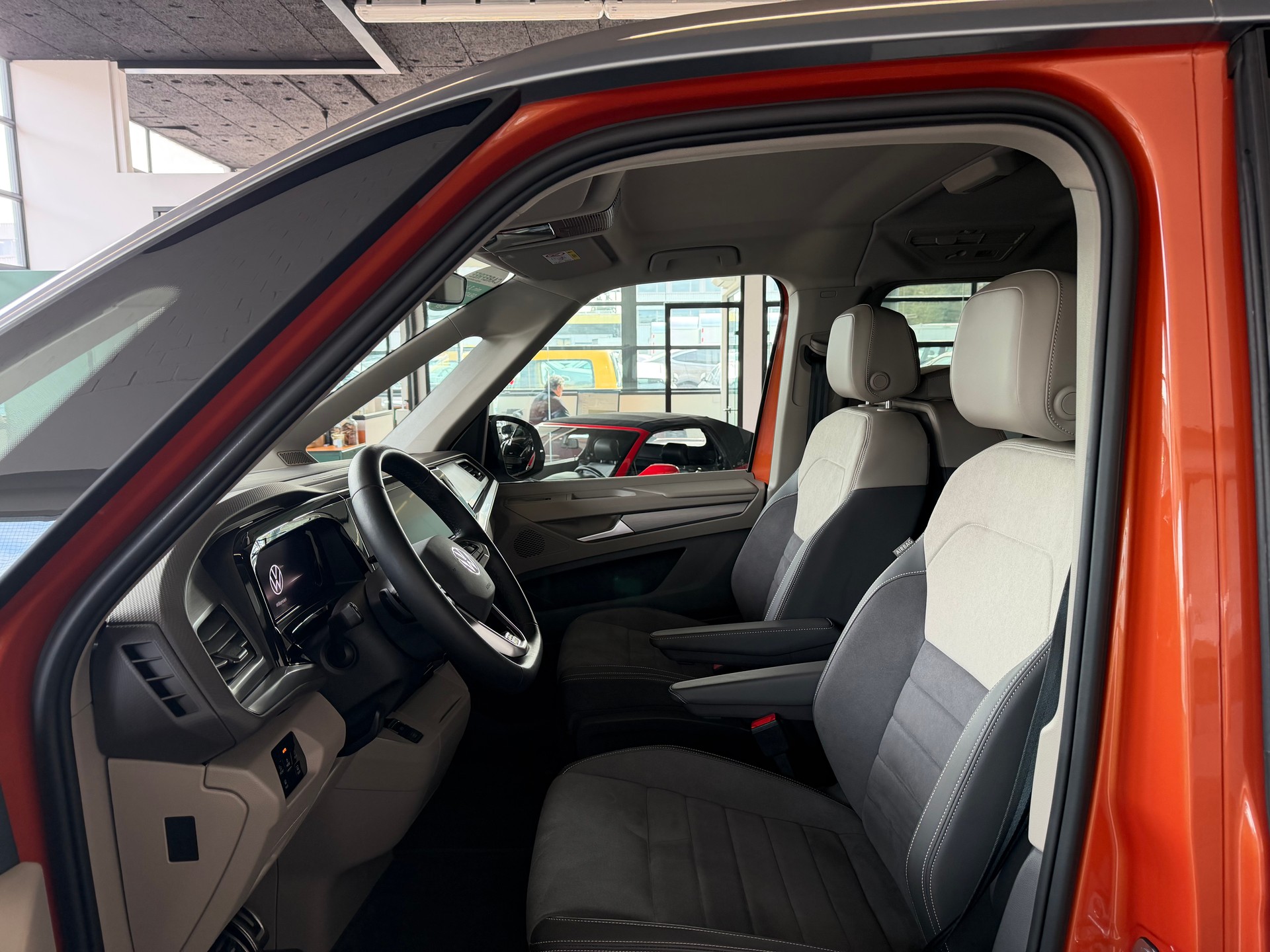 VW Multivan 1.5 eHybrid '' GOAL EDITION '' Life 4Motion 4X4 DSG-image-13