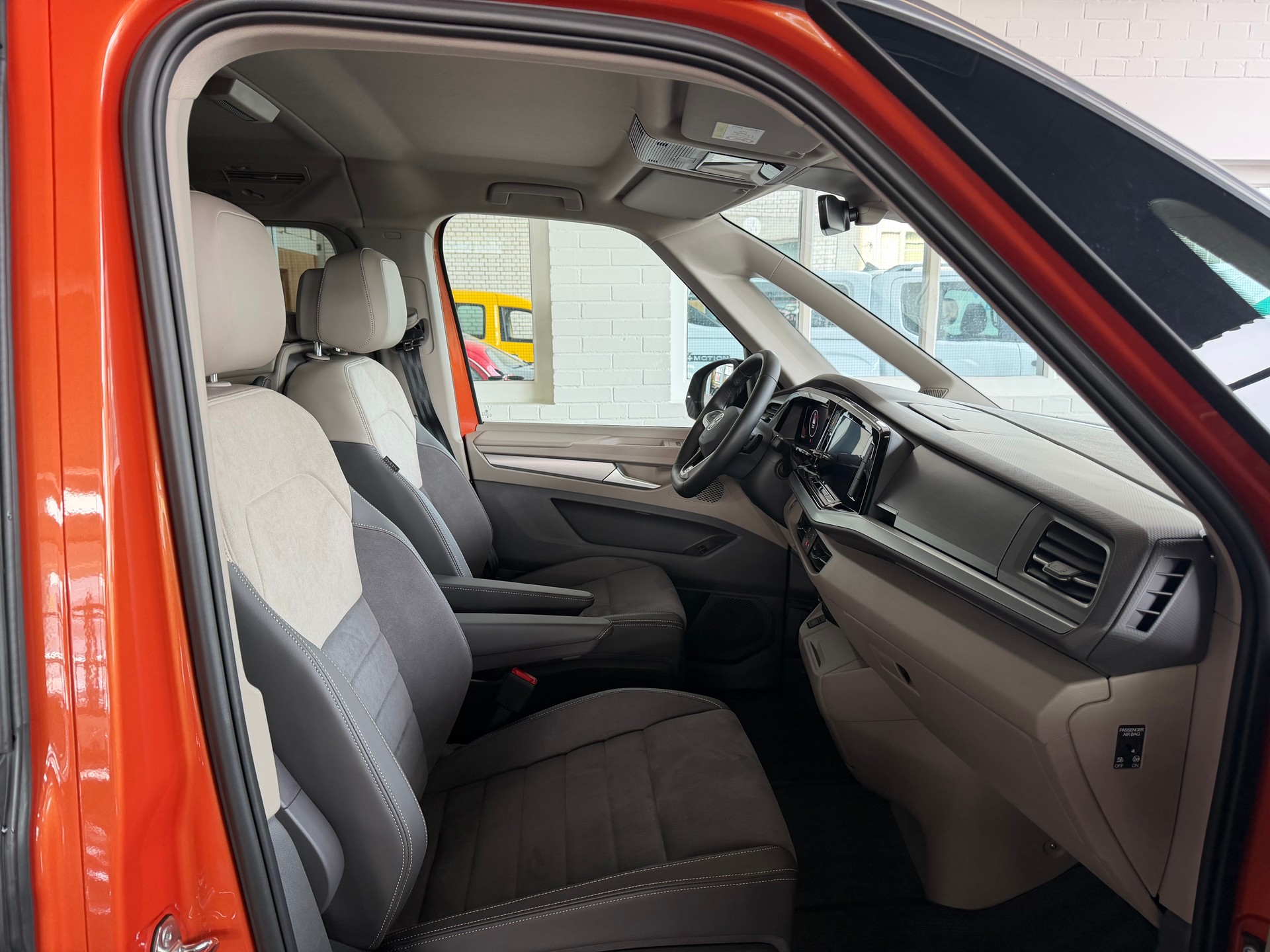 VW Multivan 1.5 eHybrid '' GOAL EDITION '' Life 4Motion 4X4 DSG-image-6