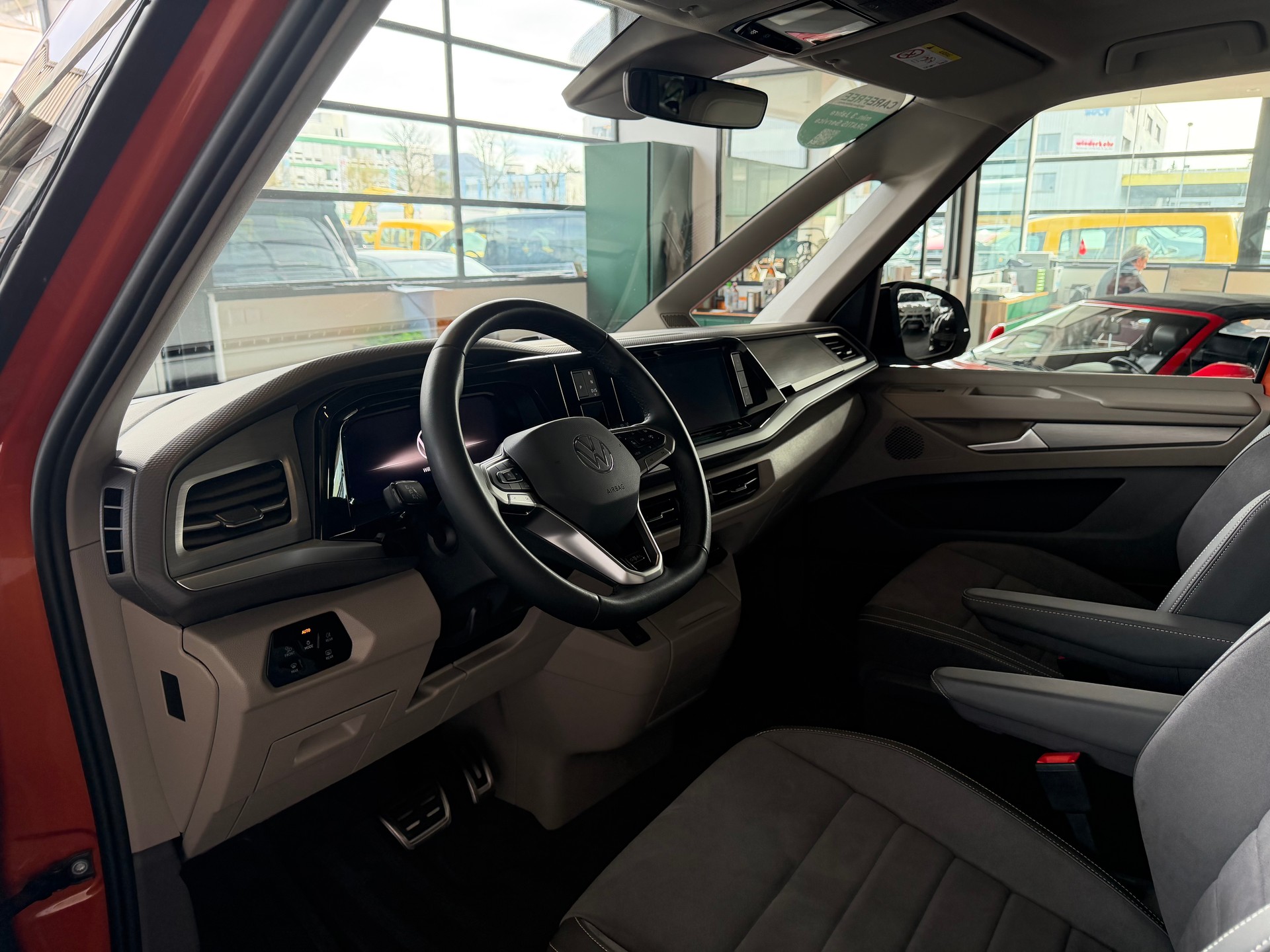 VW Multivan 1.5 eHybrid '' GOAL EDITION '' Life 4Motion 4X4 DSG-image-14