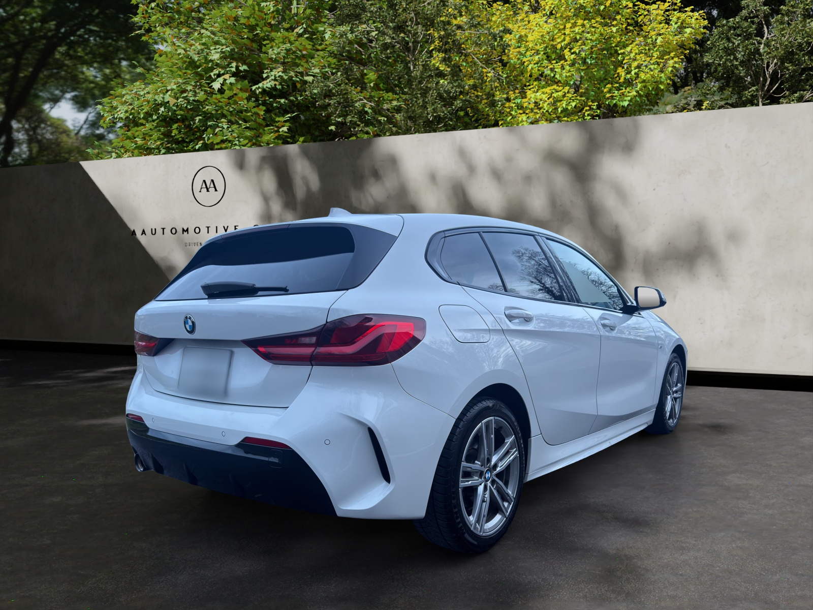 BMW 118i Pure M Sport Steptronic-image-5