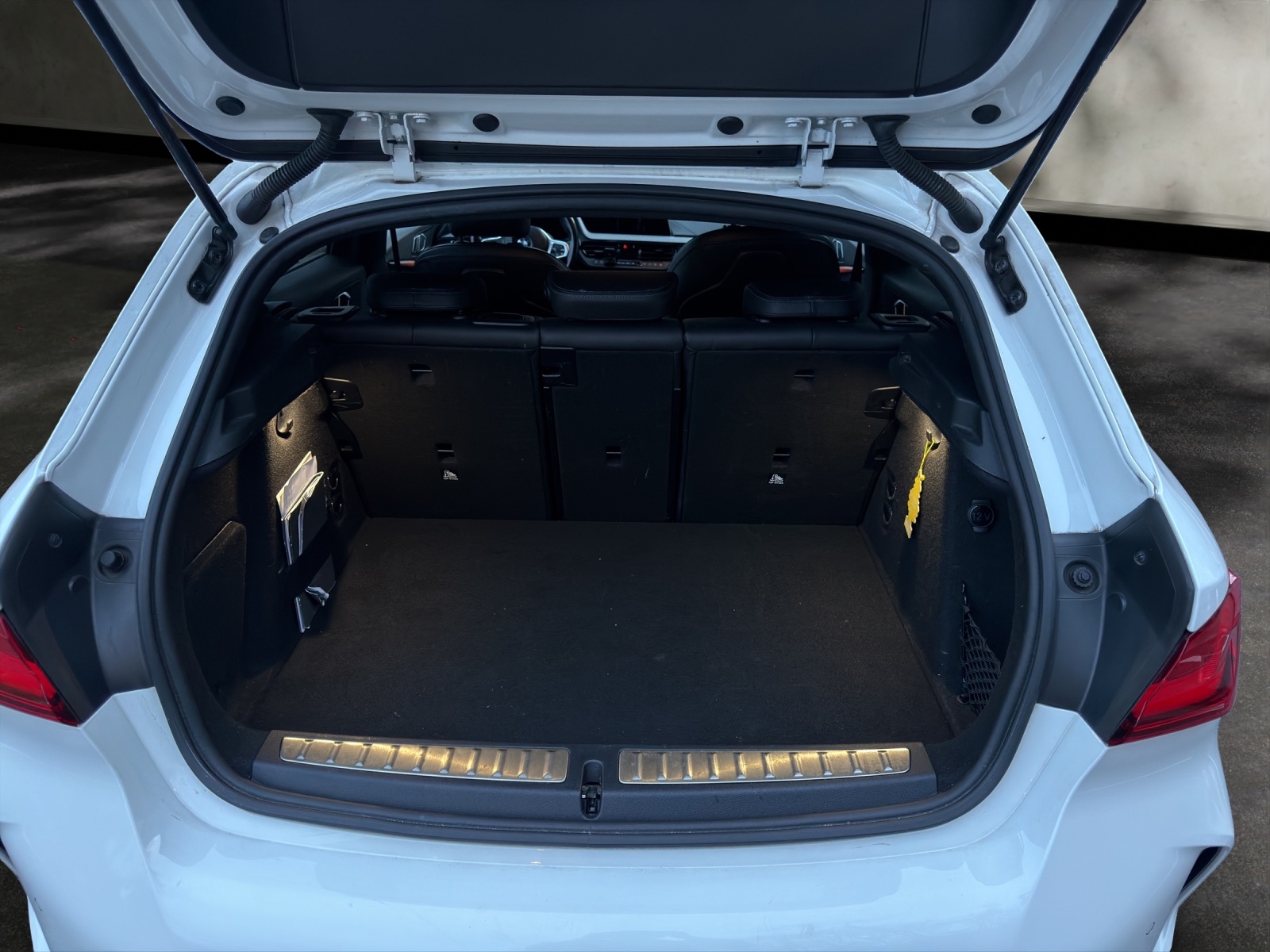 BMW 118i Pure M Sport Steptronic-image-16