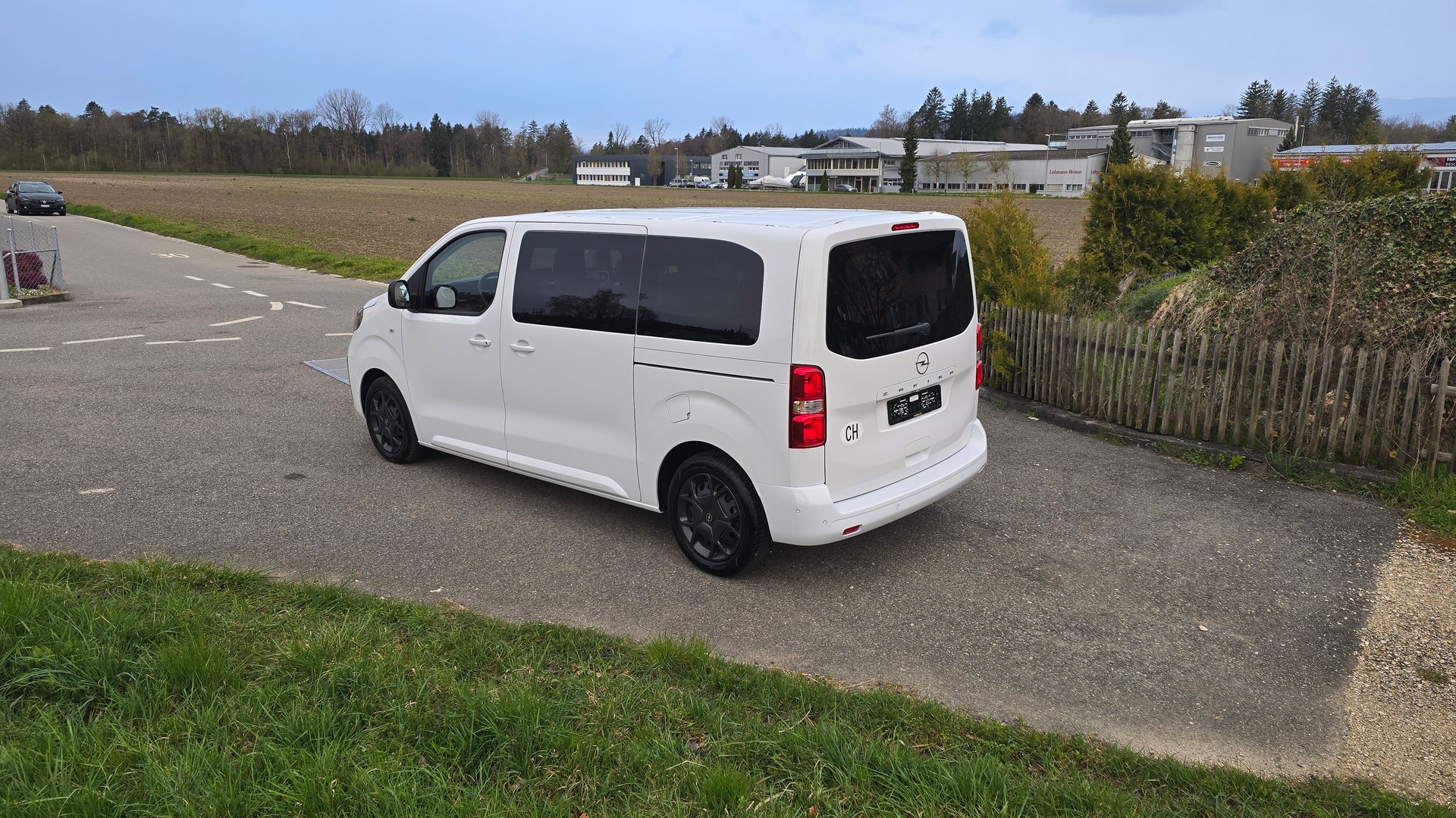 OPEL Zafira Life 2.0 CDTI Business Edition M Automatik-showroom-element-2