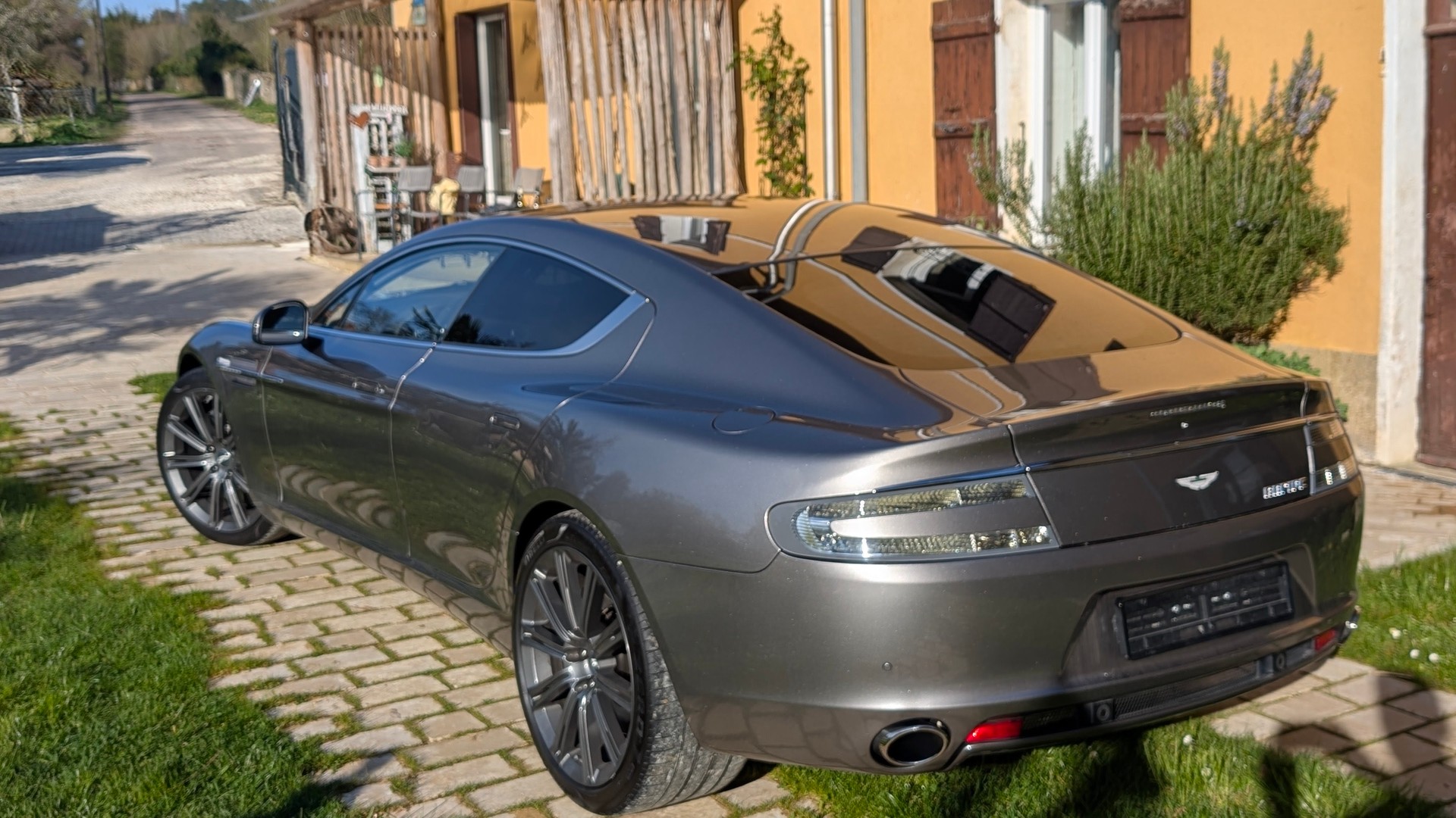 ASTON MARTIN Rapide 5.9 V12 Touchtronic 2-image-2