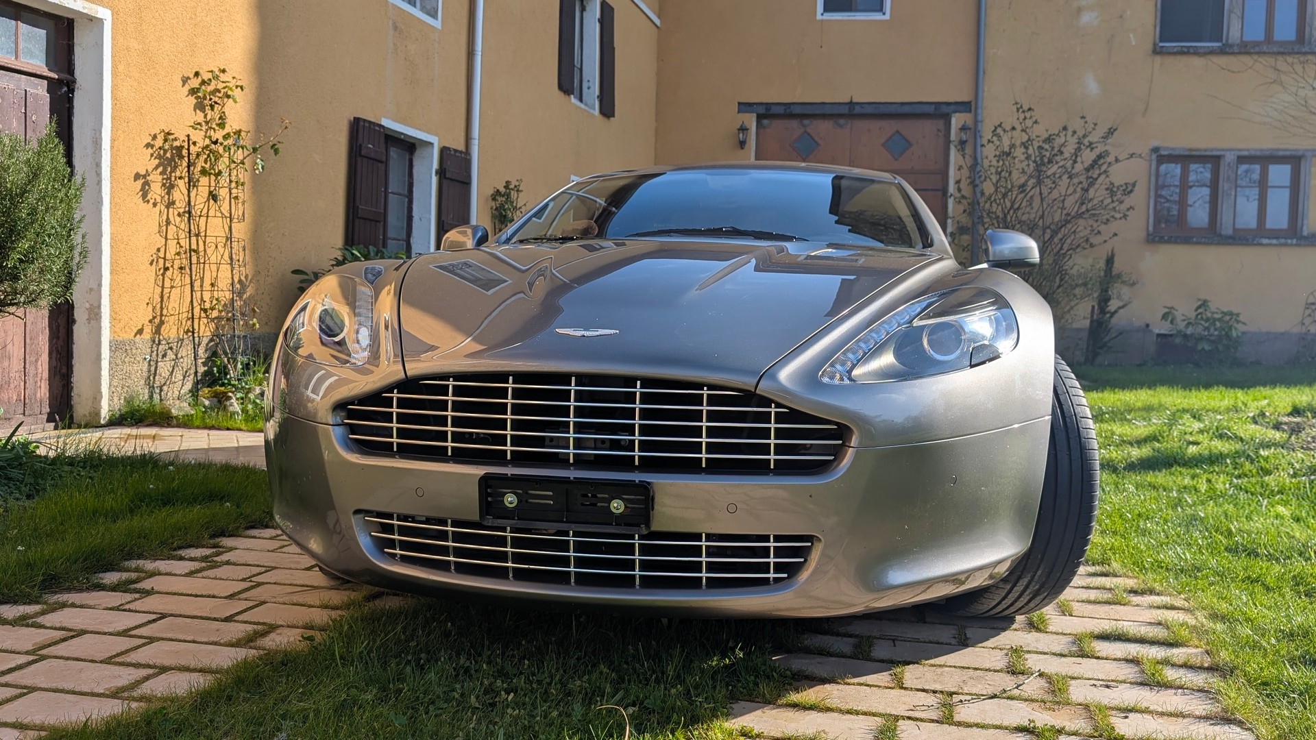 ASTON MARTIN Rapide 5.9 V12 Touchtronic 2-image-4