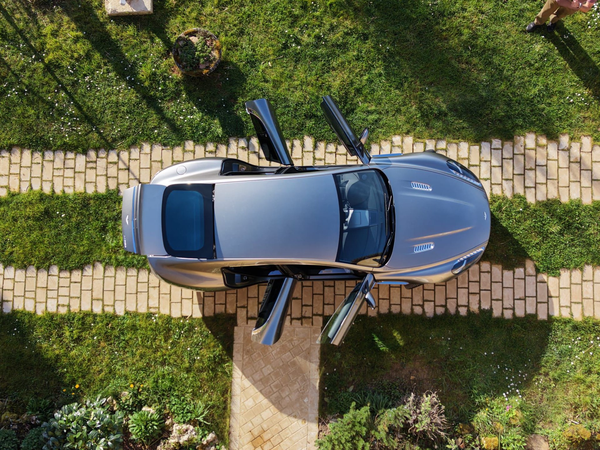 ASTON MARTIN Rapide 5.9 V12 Touchtronic 2-image-10