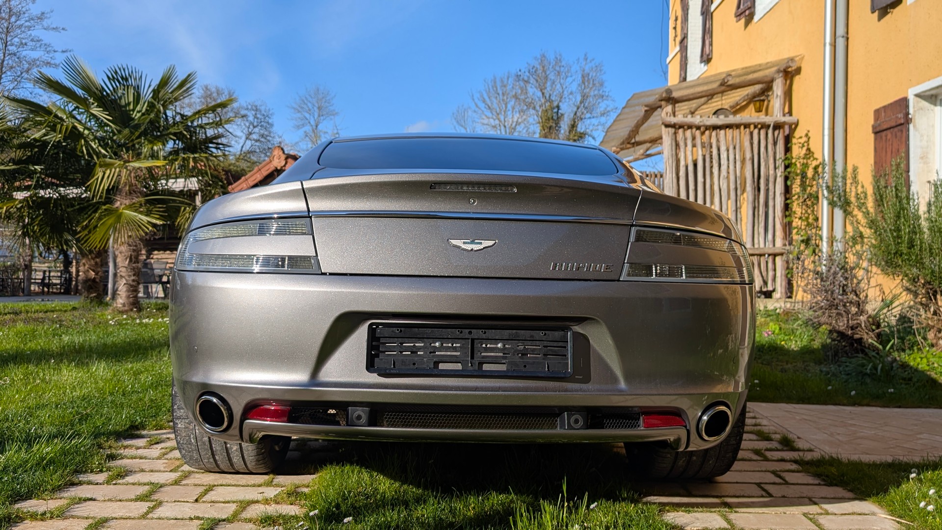 ASTON MARTIN Rapide 5.9 V12 Touchtronic 2-image-3