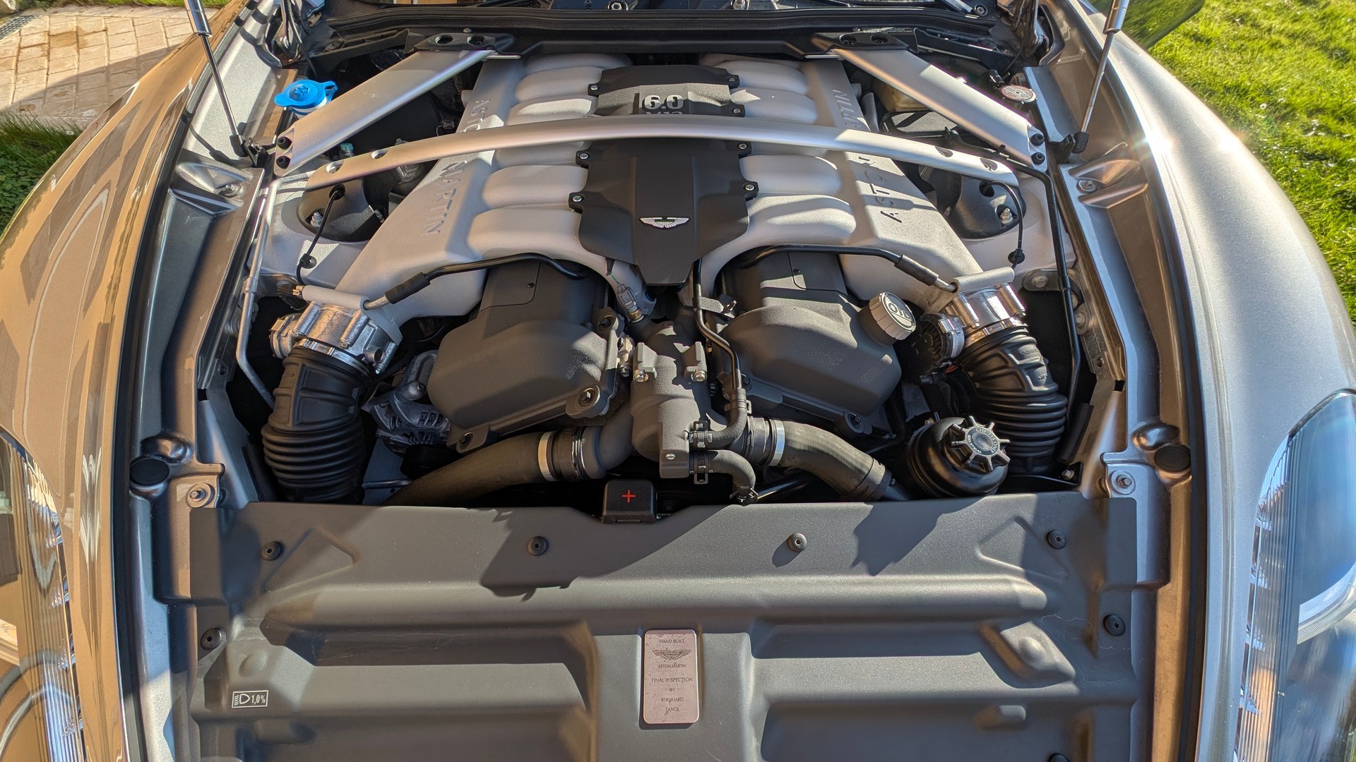 ASTON MARTIN Rapide 5.9 V12 Touchtronic 2-image-17