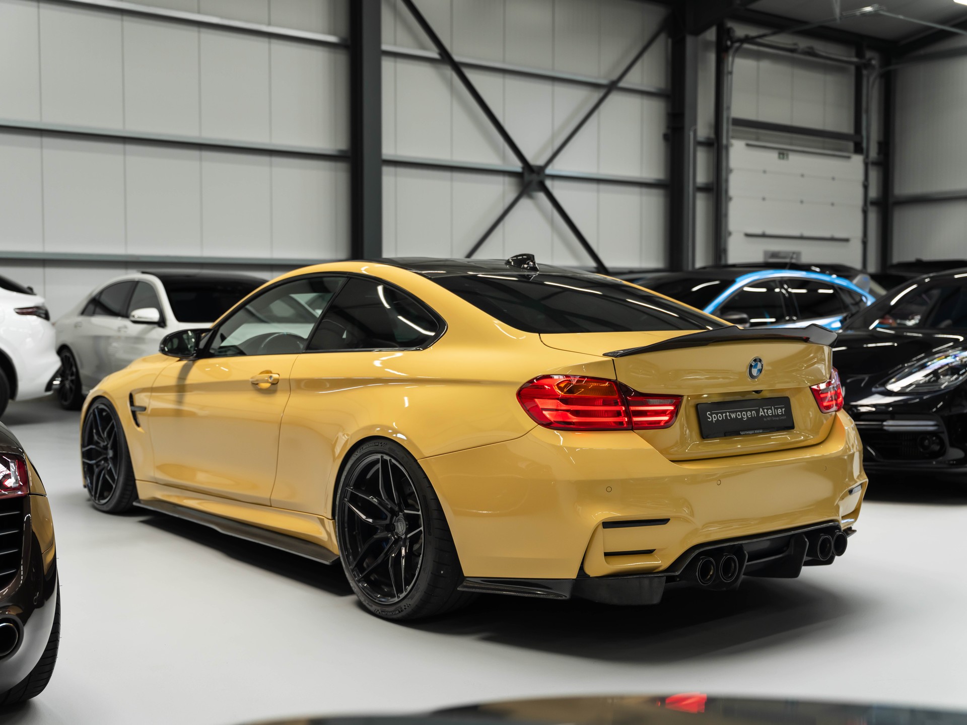 BMW M4 Coupé DKG-showroom-element-1