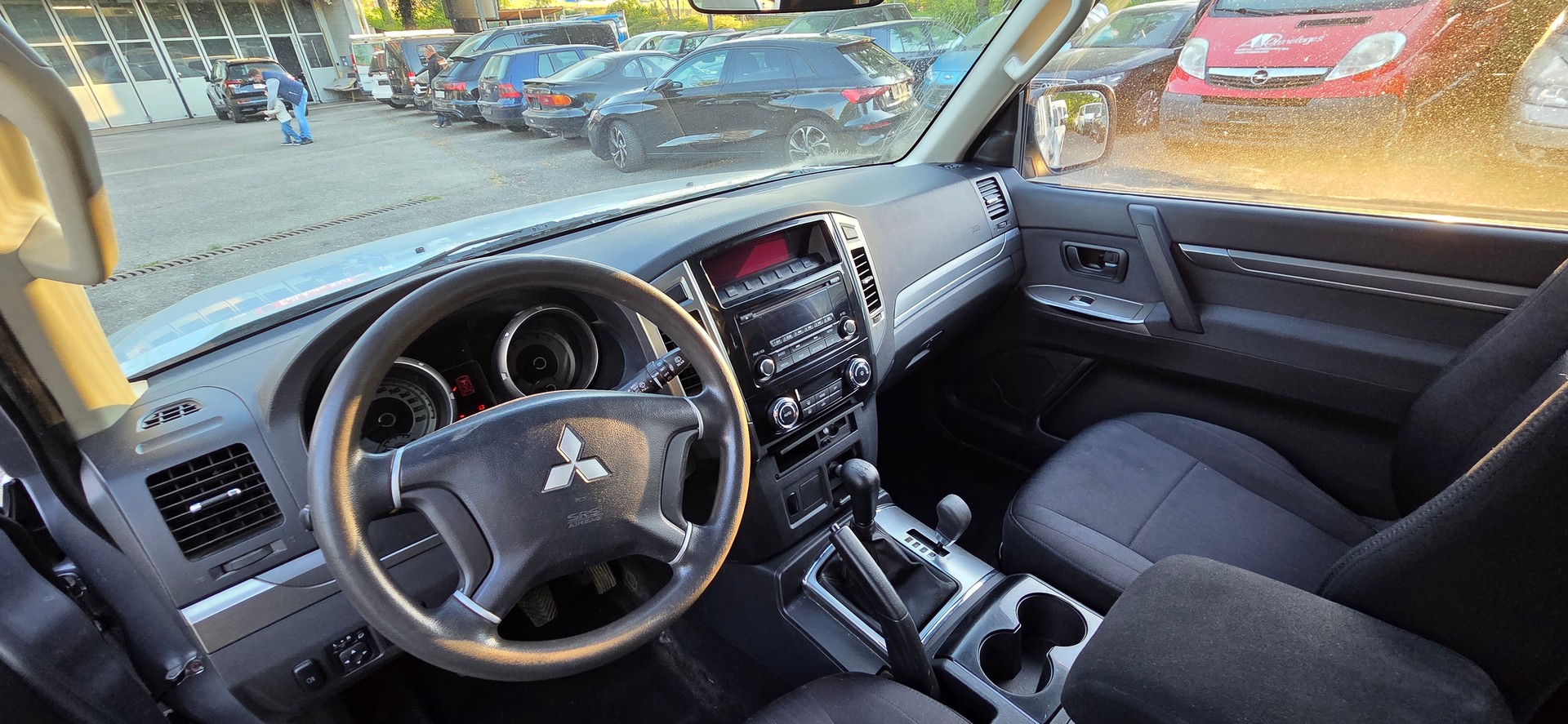 MITSUBISHI Pajero 3.2 DI-D Profi-image-9