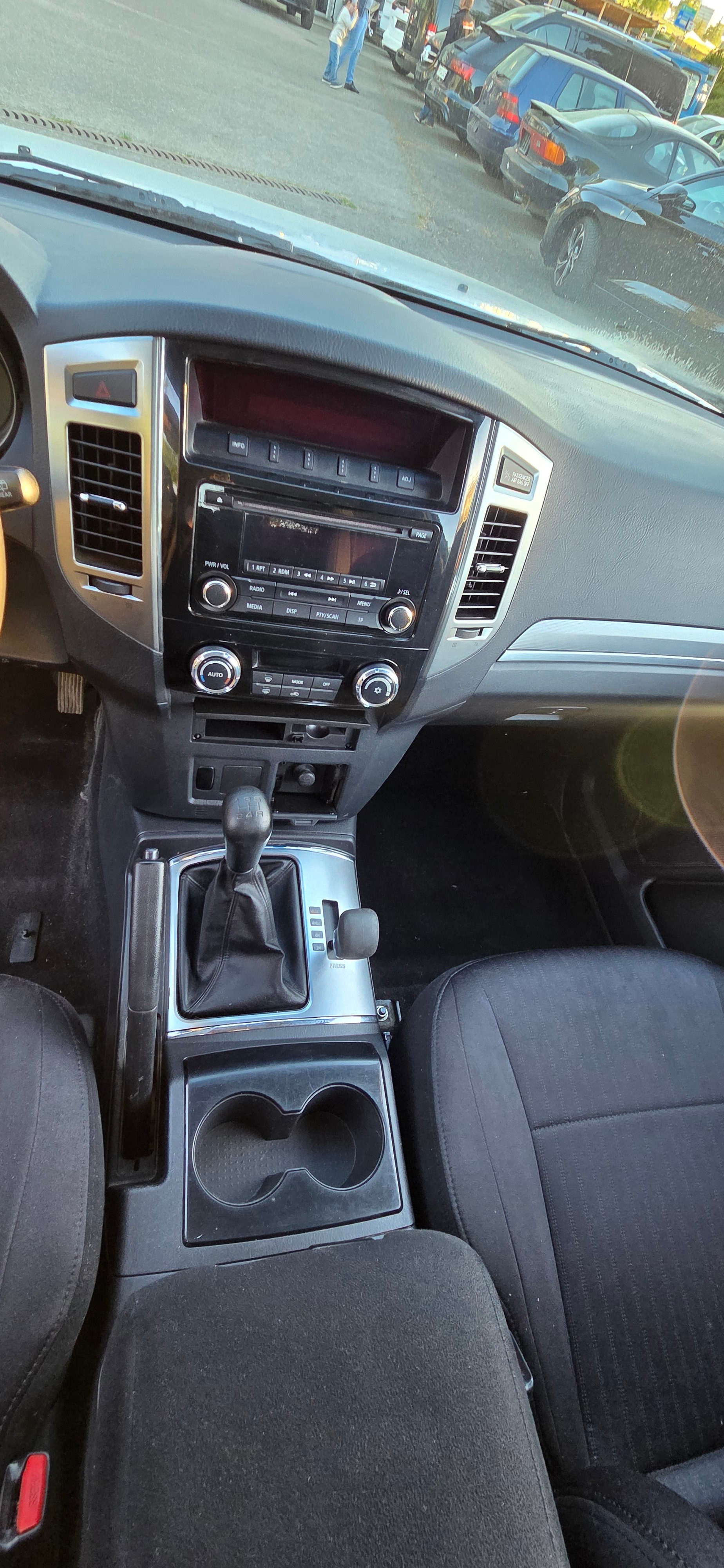 MITSUBISHI Pajero 3.2 DI-D Profi-image-12