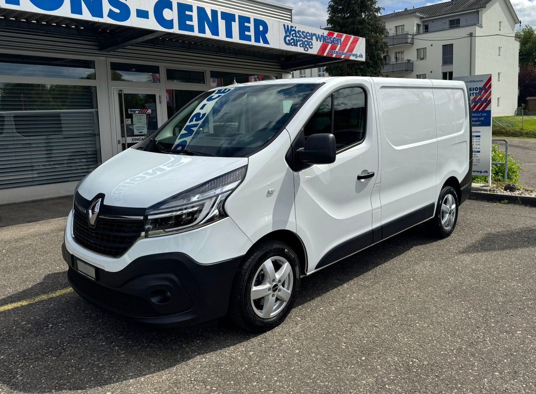 RENAULT Trafic Ene dCi120 2.0 Bus L1H1 Erhöhte Nutzlast 1601 KG-image-10