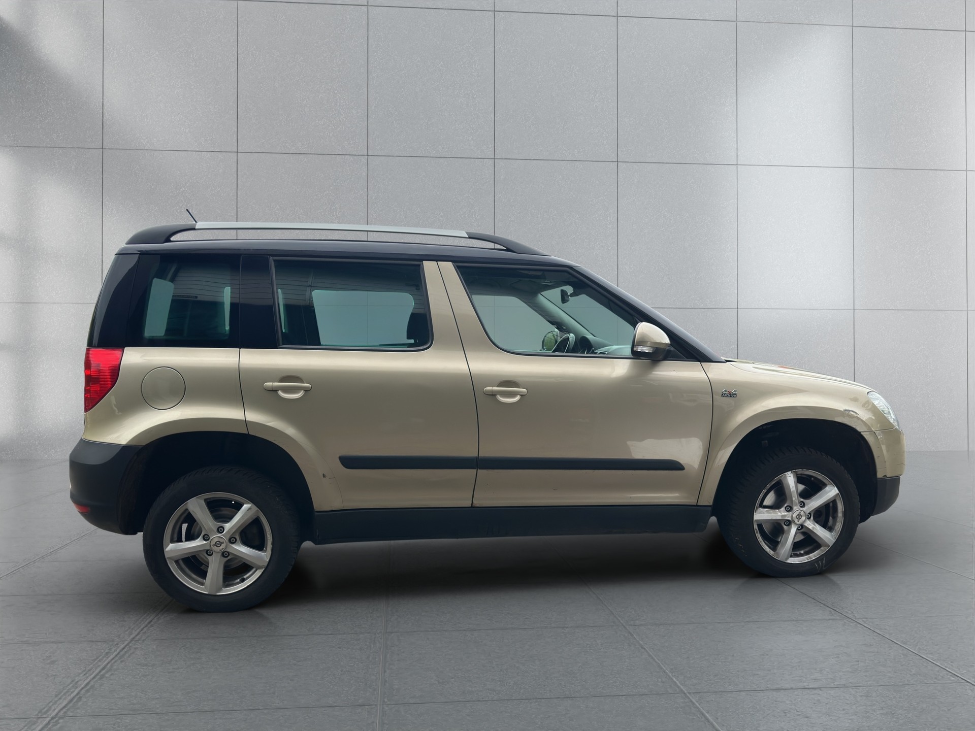 SKODA Yeti 2.0 TDI Ambition 4x4 DSG-image-6