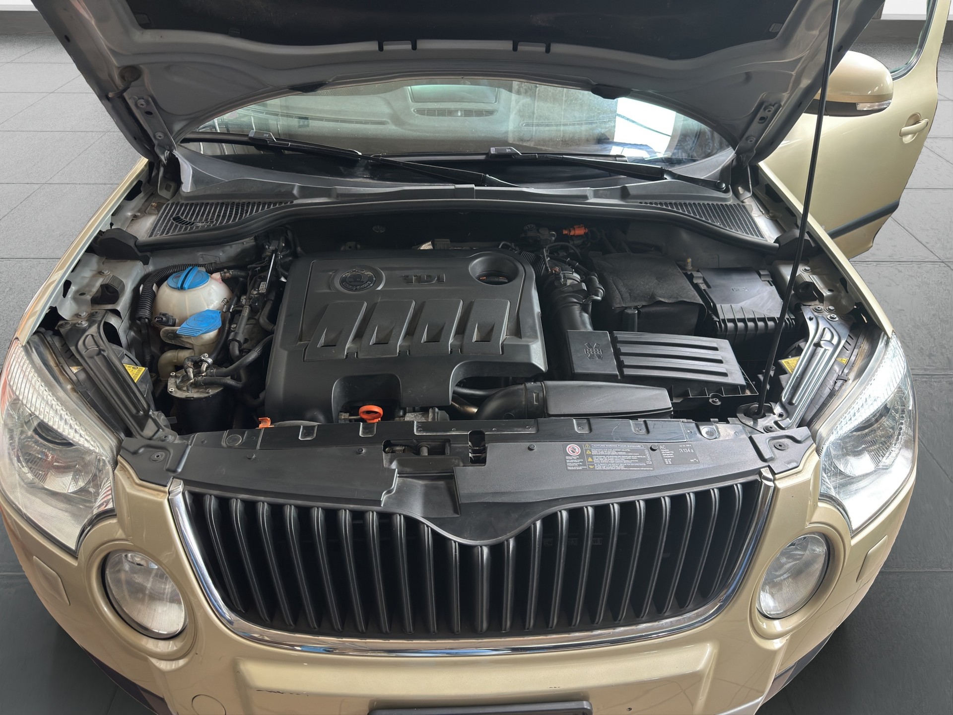 SKODA Yeti 2.0 TDI Ambition 4x4 DSG-image-13