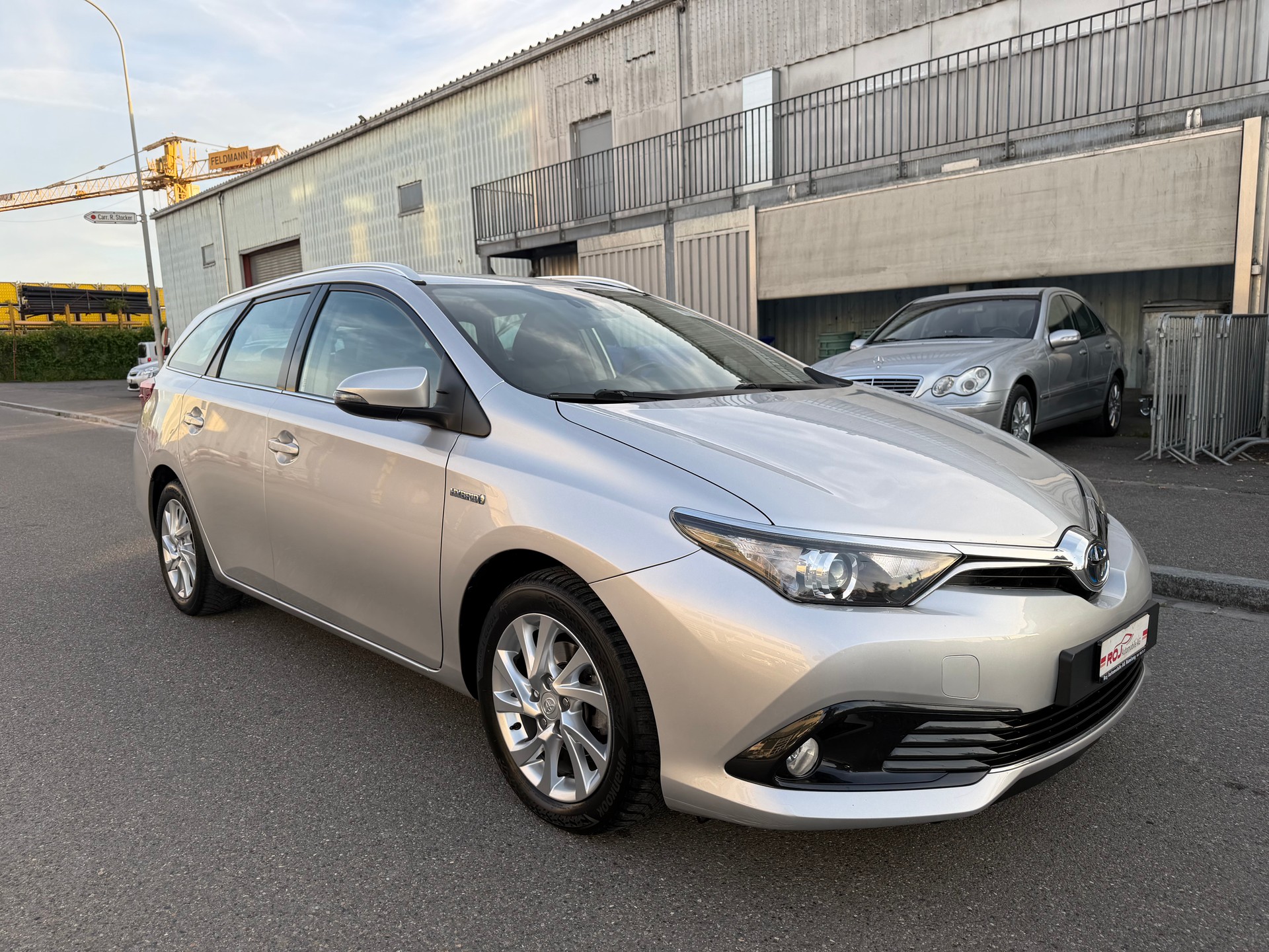 TOYOTA Auris Touring Sports 1.8 HSD Swiss Trend e-CVT-showroom-element-3