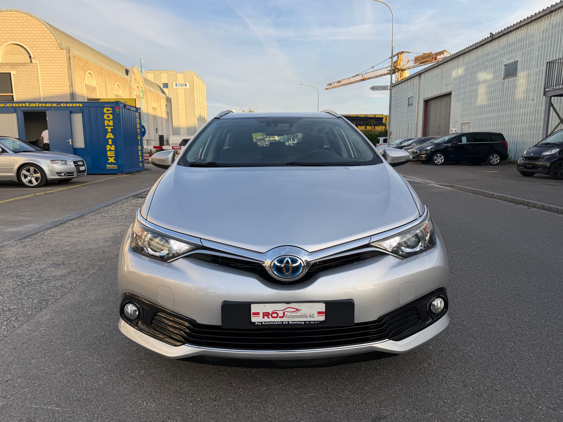 TOYOTA Auris Touring Sports 1.8 HSD Swiss Trend e-CVT-showroom-element-2