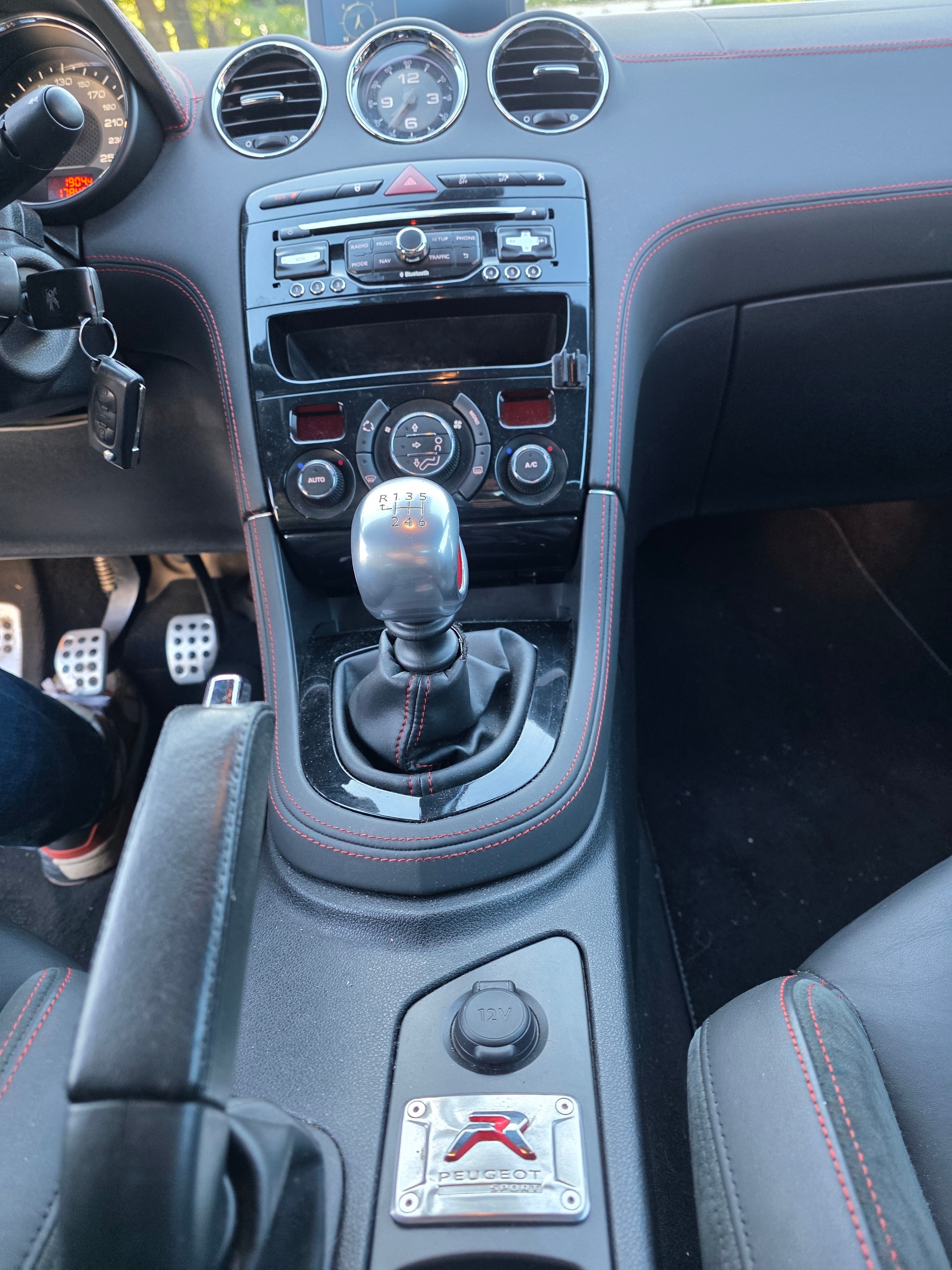 PEUGEOT RCZ R 1.6 Turbo-image-7
