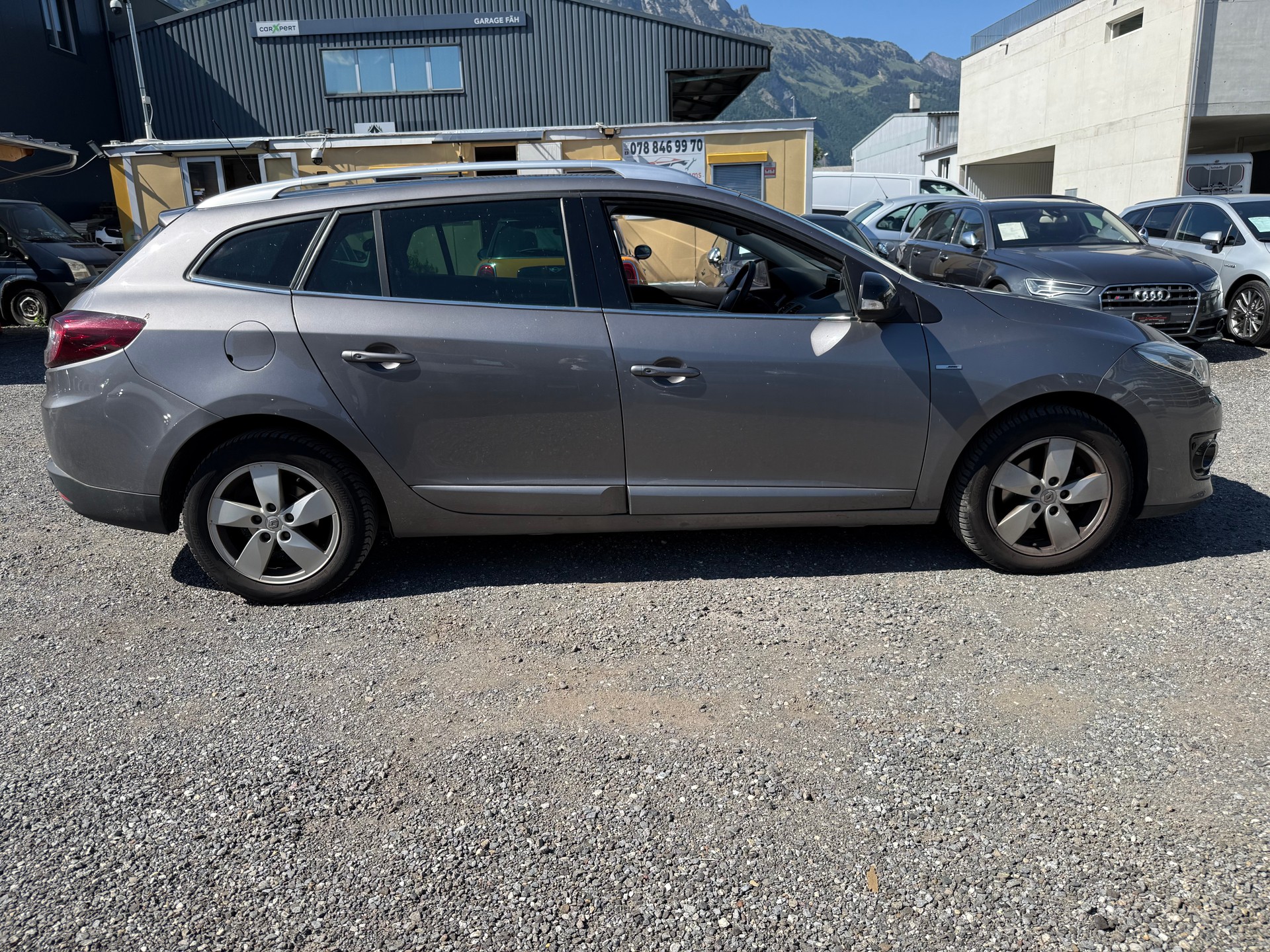 RENAULT Mégane Grandtour 1.2 16V Turbo Swiss Edition EDC-image-8