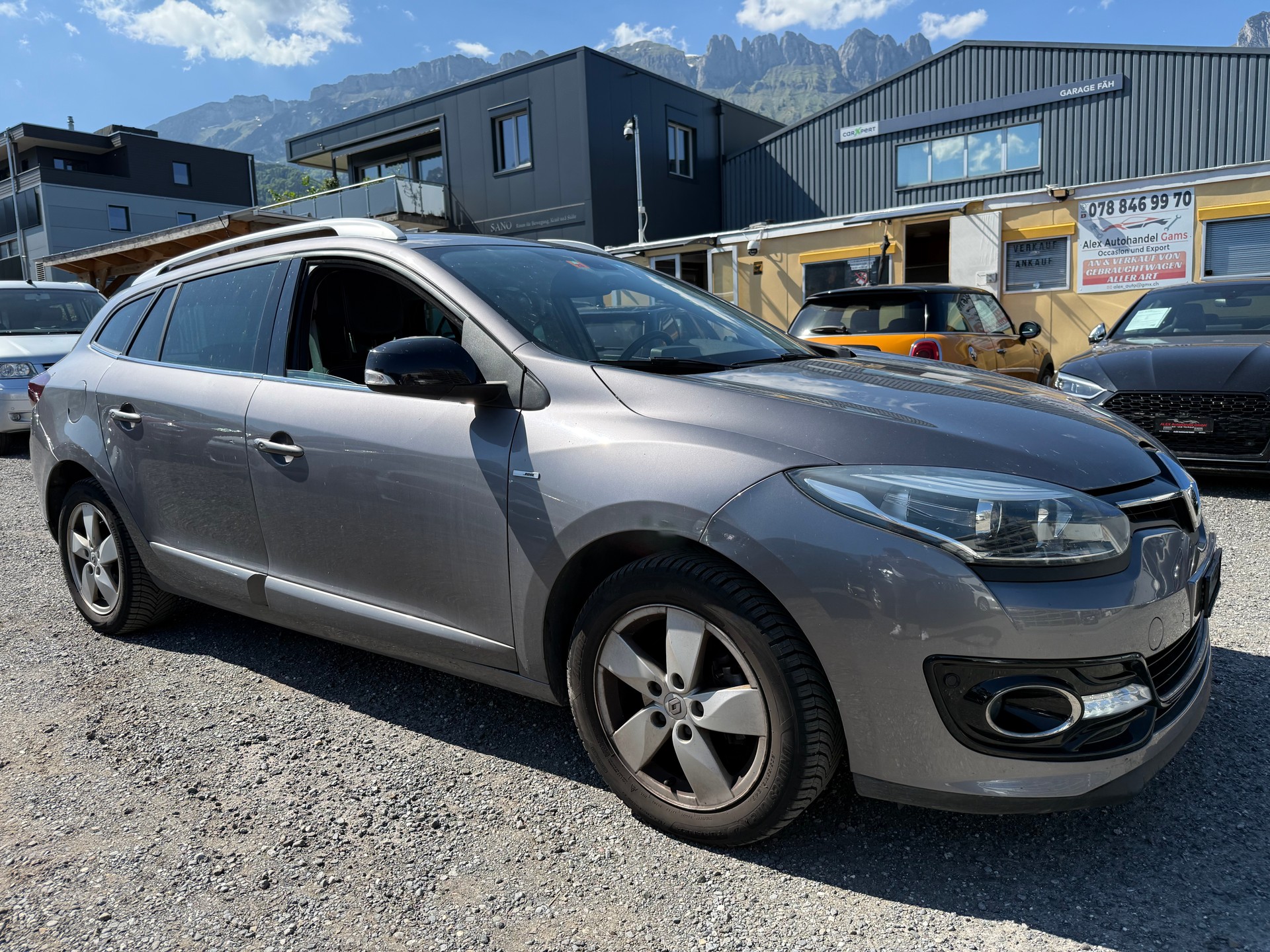 RENAULT Mégane Grandtour 1.2 16V Turbo Swiss Edition EDC-image-9