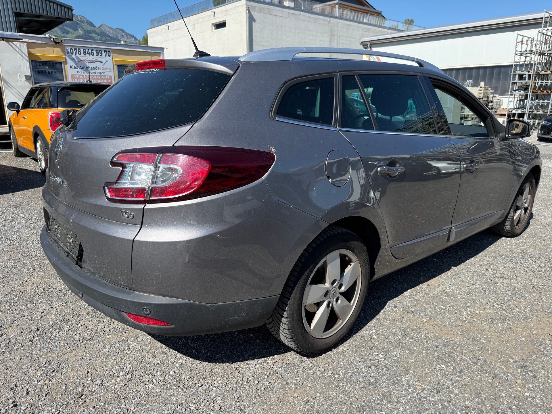 RENAULT Mégane Grandtour 1.2 16V Turbo Swiss Edition EDC-image-7