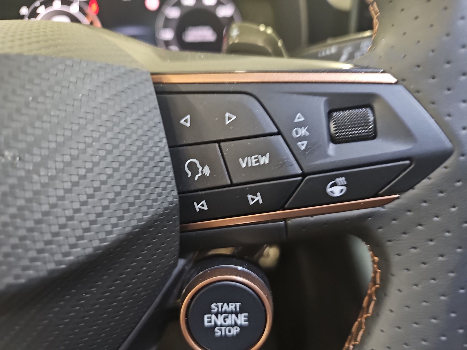CUPRA Formentor 1.5 TSI DSG-image-14