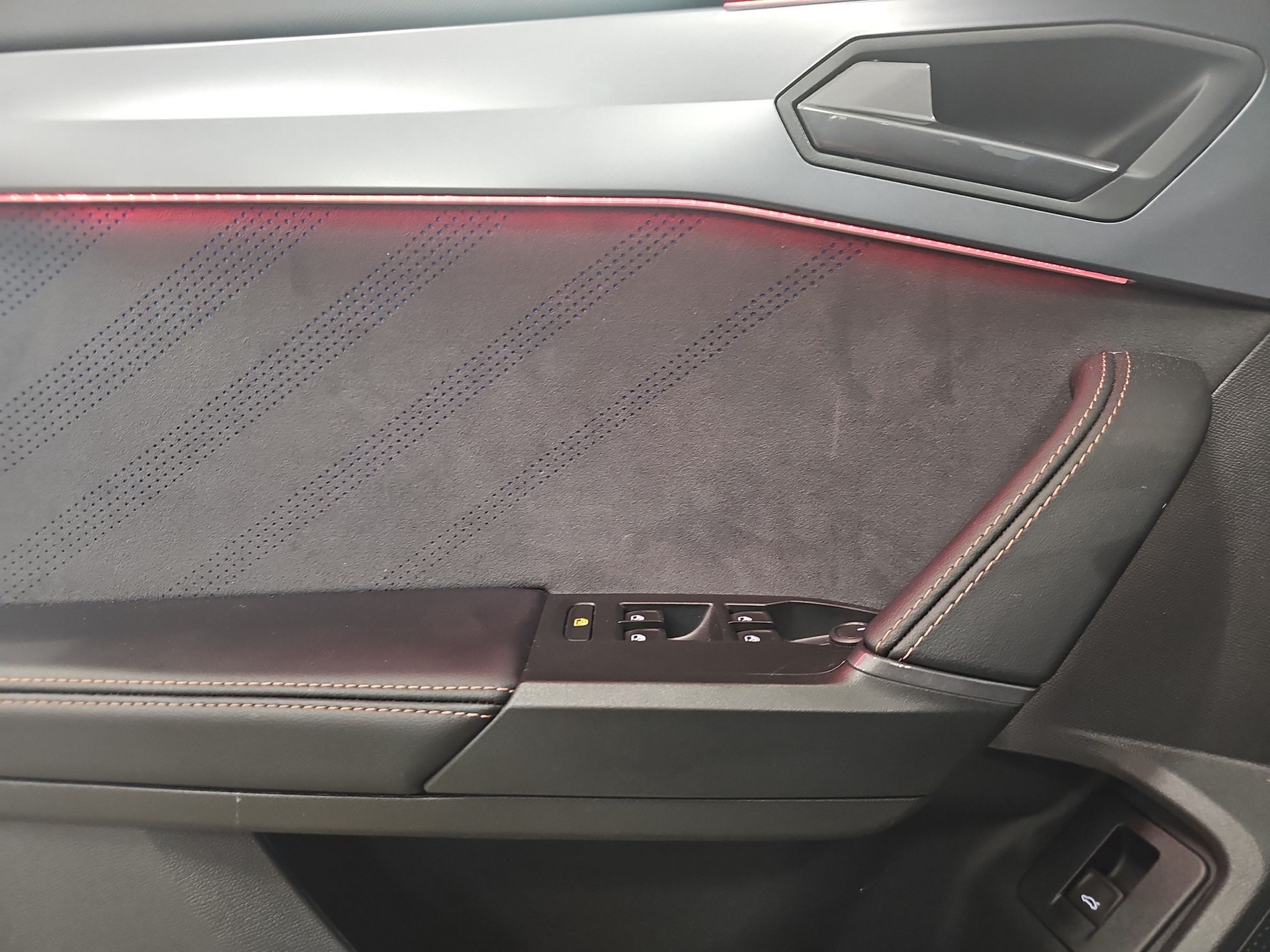 CUPRA Formentor 1.5 TSI DSG-image-15