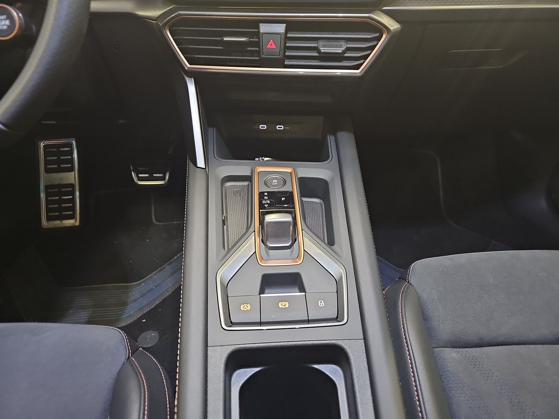 CUPRA Formentor 1.5 TSI DSG-image-12
