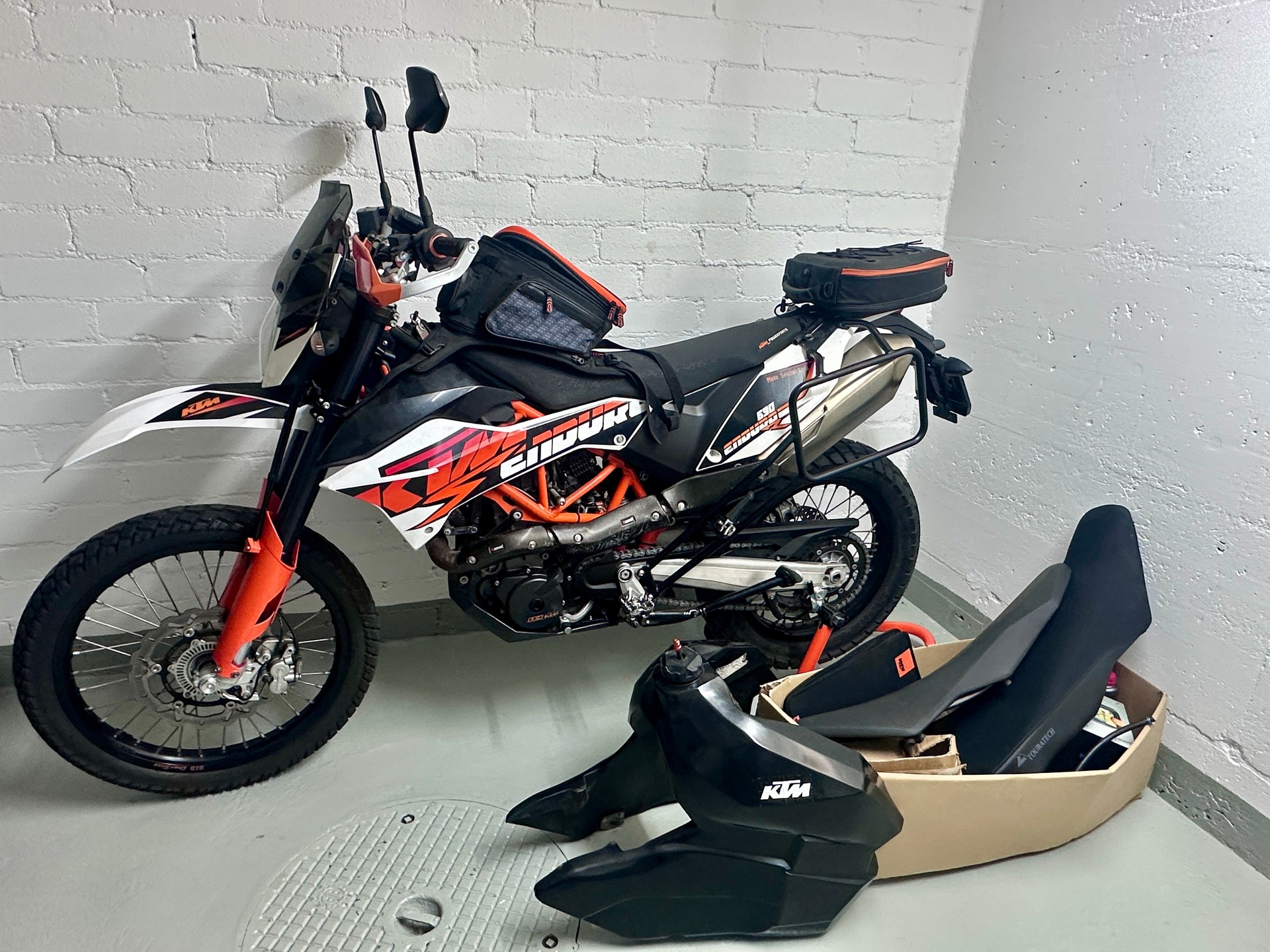 KTM 690 Enduro R-image-11
