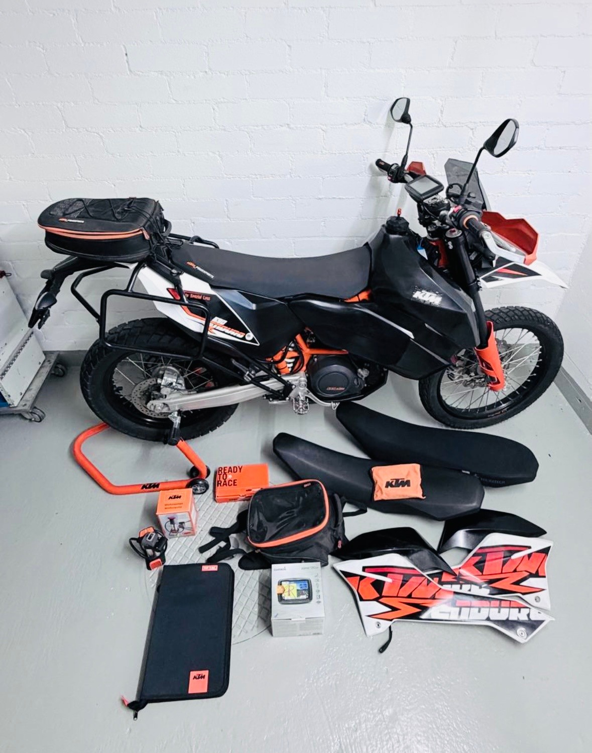 KTM 690 Enduro R-image-1