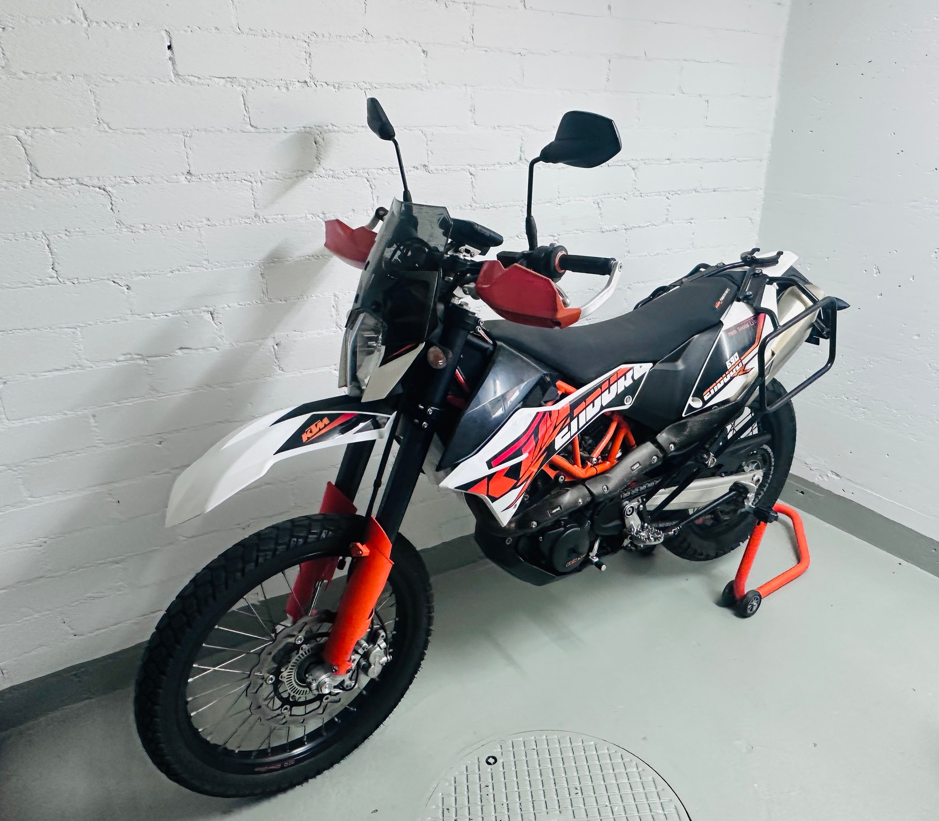 KTM 690 Enduro R-image-7
