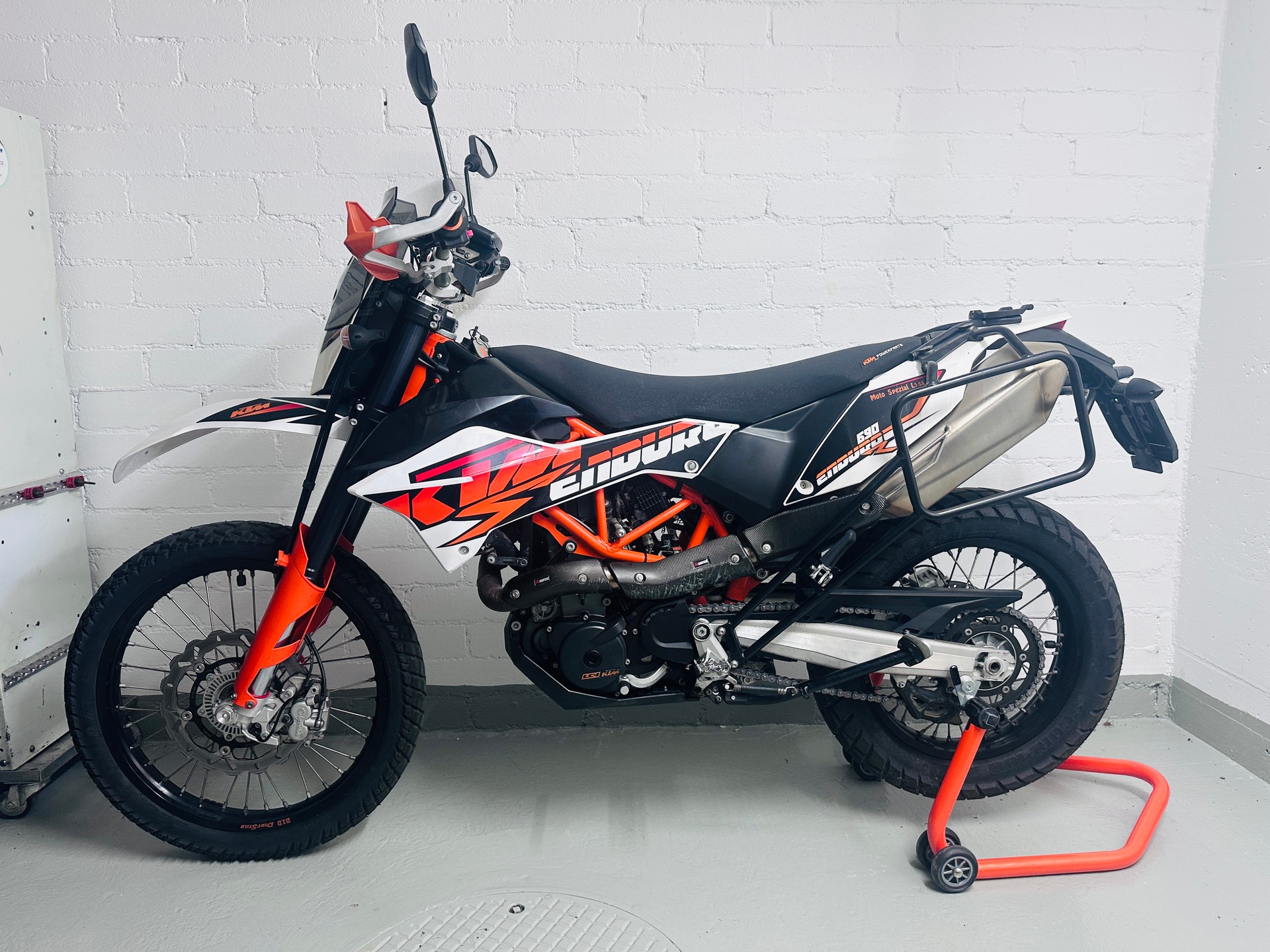 KTM 690 Enduro R-image-6